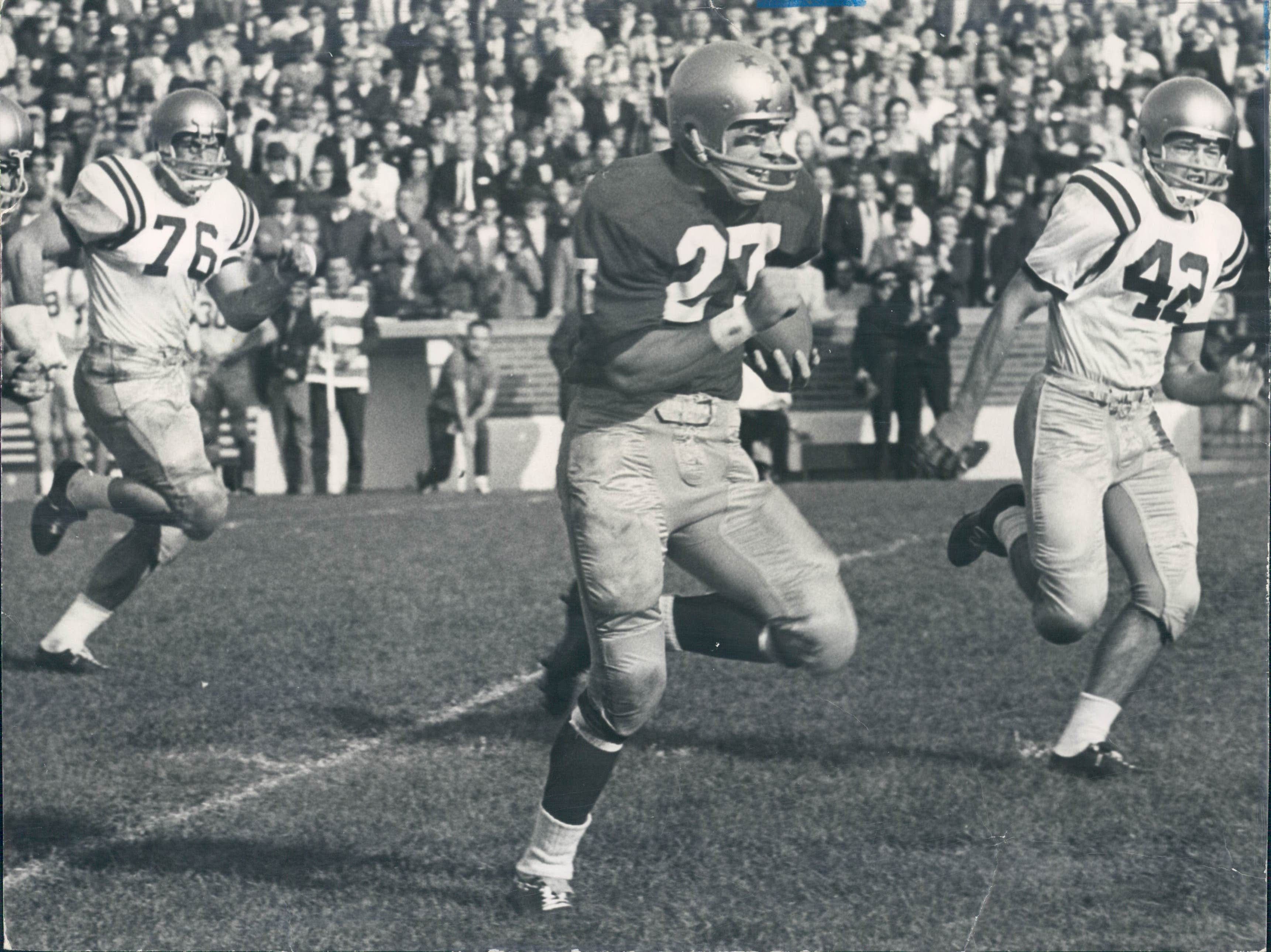 11 Joe Theismann Univeristy Of Notre Dame File Photos Photos & High Res  Pictures - Getty Images