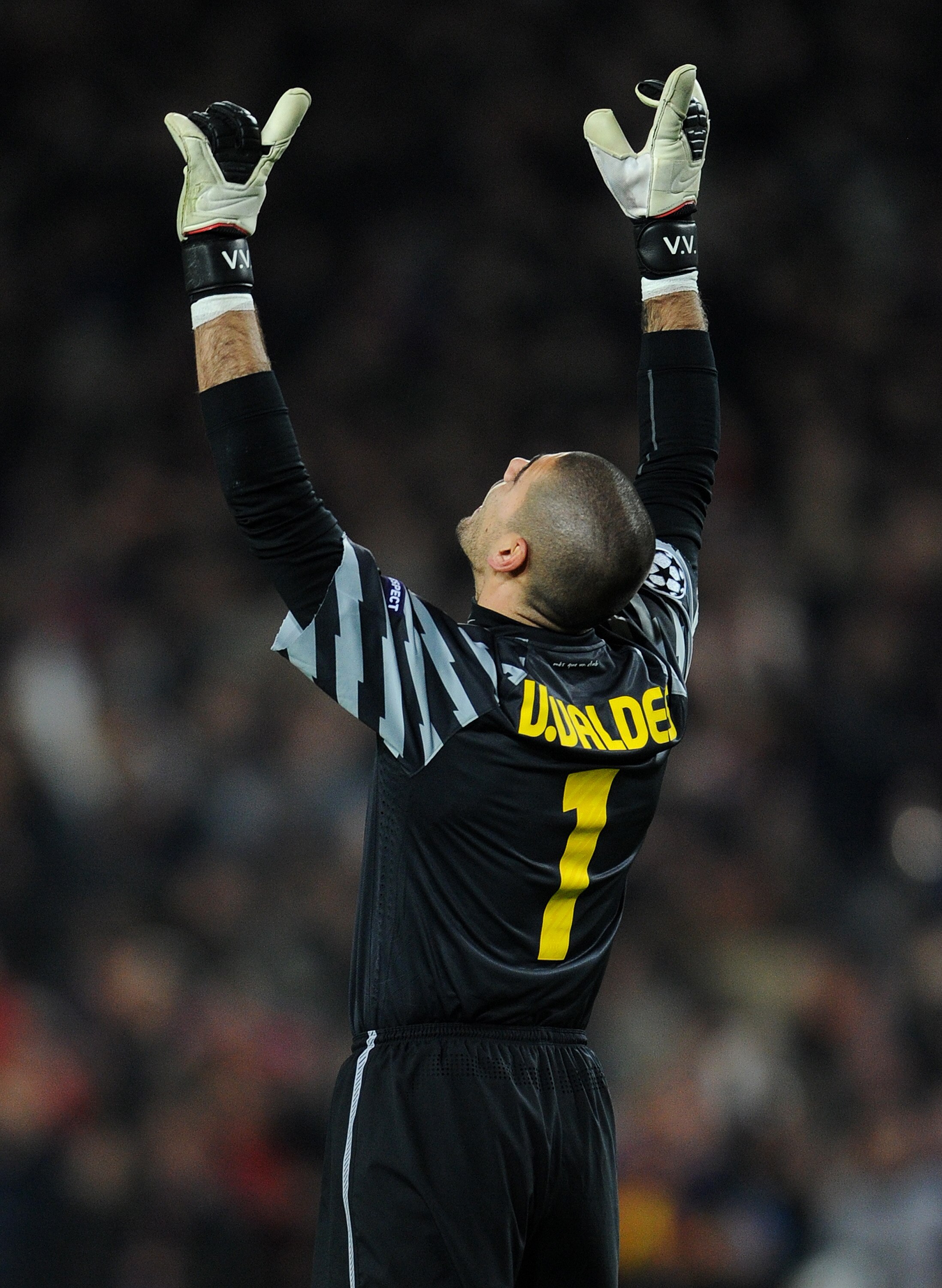 BARCELONA, SPAIN - MARCH 08:  Victor Valdes of Barcelona celebrates a goal during the UEFA Champions League round of 16 second leg match between Barcelona and Arsenal on March 8, 2011 in Barcelona, Spain.  (Photo by Jasper Juinen/Getty Images)