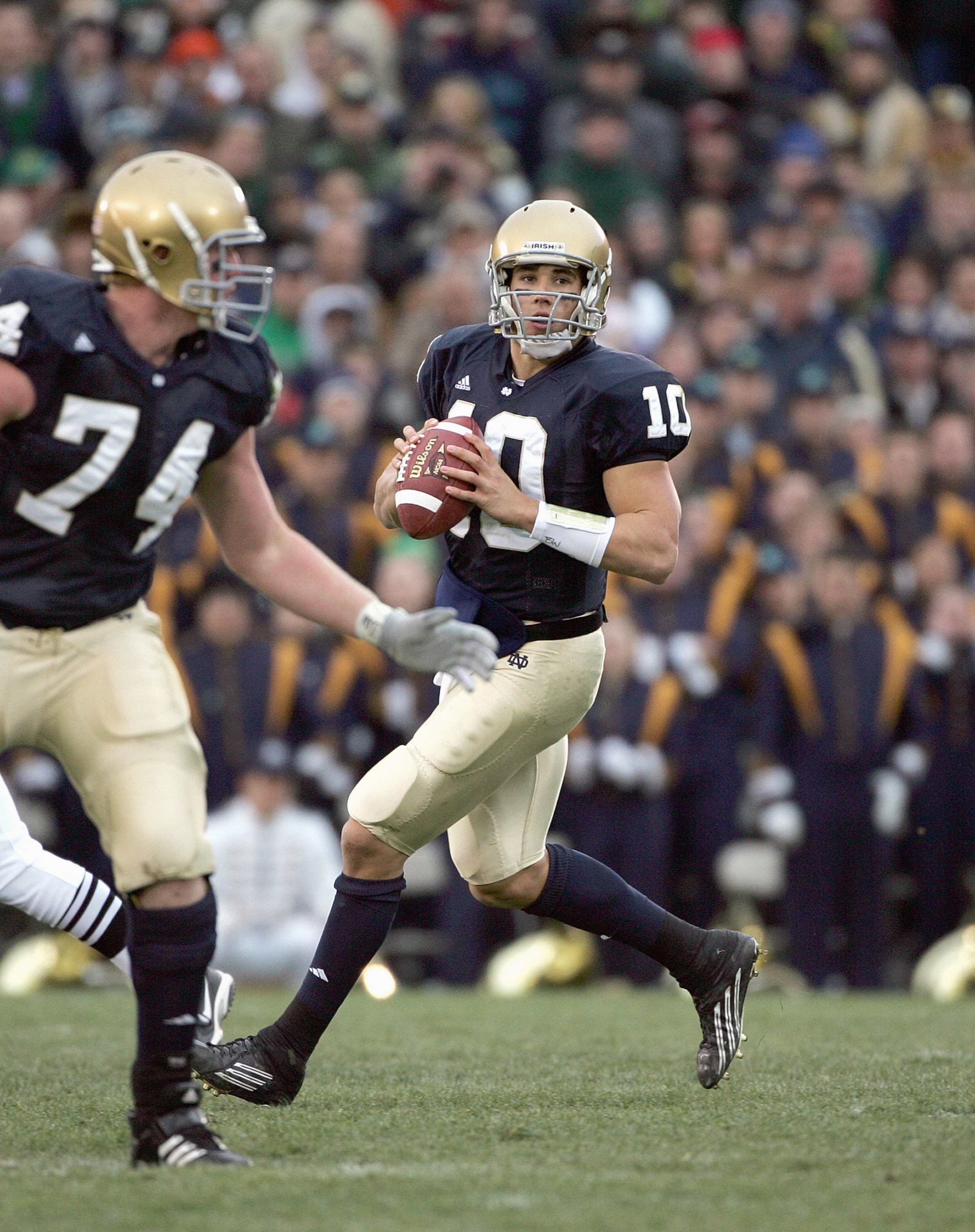 SOUTH BEND, IN - NOVEMBER 4:  Quarterback Brady Quinn #10 of the Notre Dame Fighting Irish looks to pass during the game against the North Carolina Tar Heels on November 4, 2006 at Notre Dame Stadium in South Bend, Indiana. (Photo by Jonathan Daniel/Getty