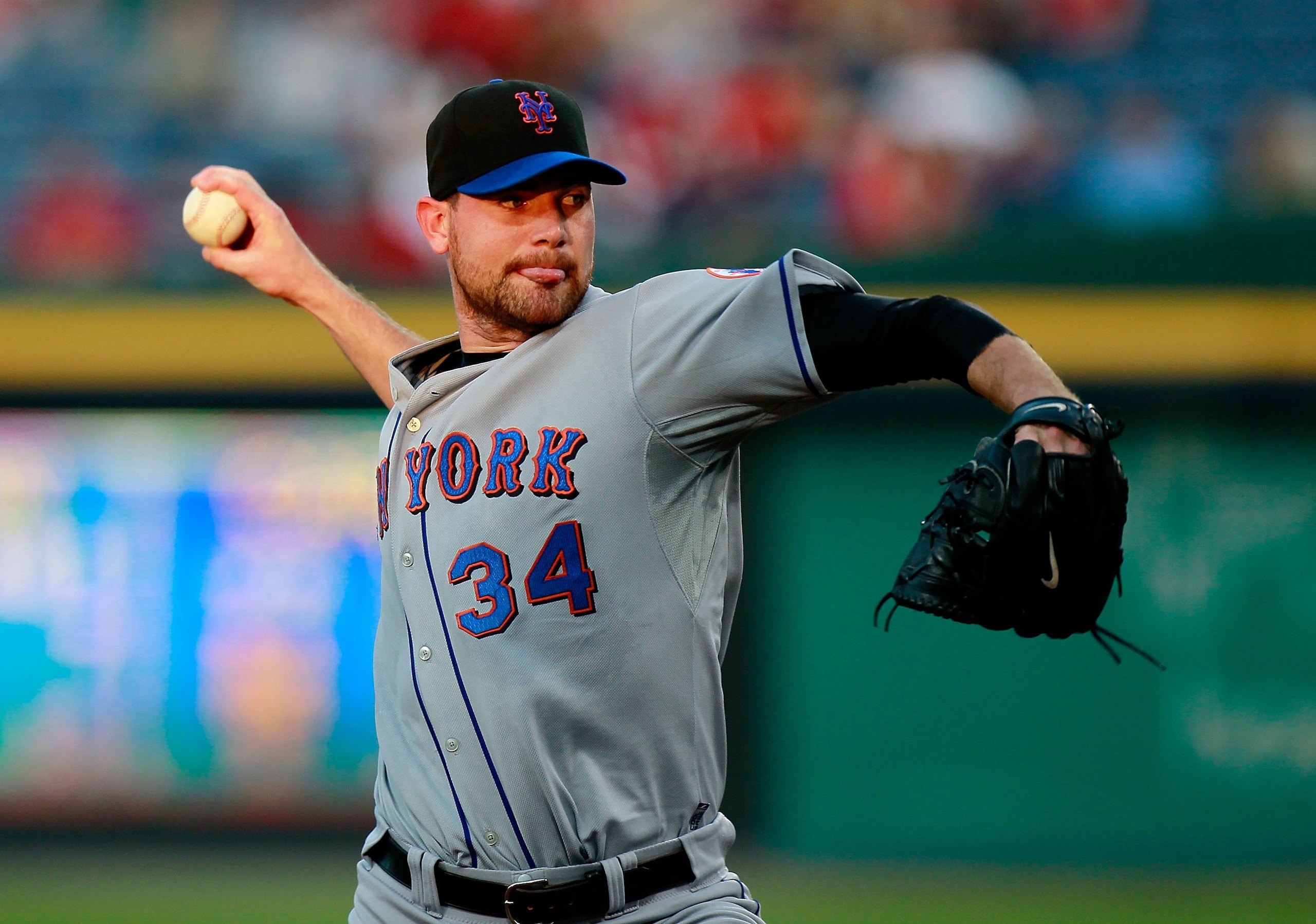 ATLANTA - SEPTEMBER 01:  Pitcher Mike Pelfrey #34 of the New York Mets pitches against the Atlanta Braves at Turner Field on September 1, 2010 in Atlanta, Georgia.  (Photo by Kevin C. Cox/Getty Images)
