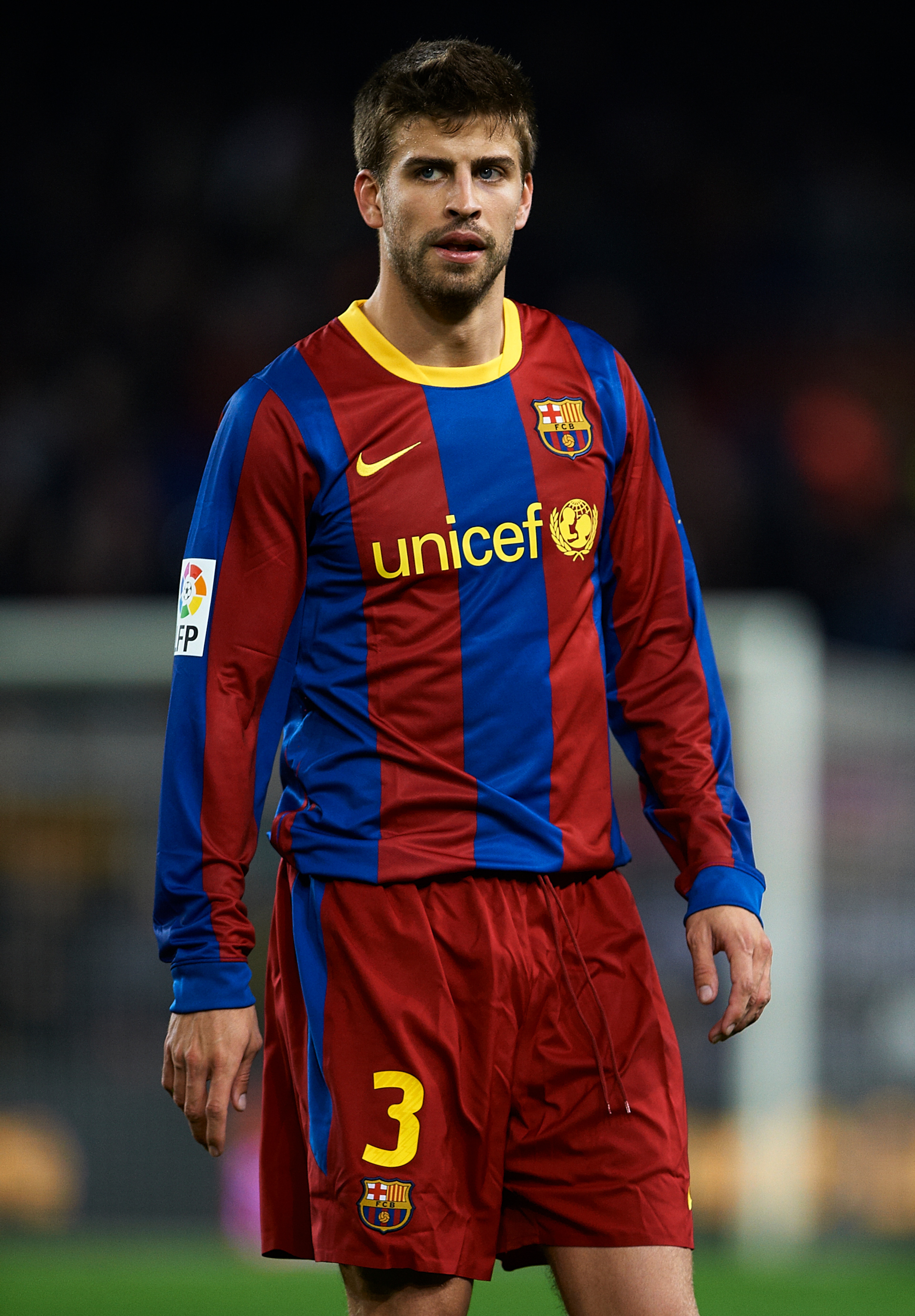BARCELONA, SPAIN - MARCH 19:  Gerard Pique of Barcelona looks on during the La Liga match between Barcelona and Getafe at Camp Nou on March 19, 2011 in Barcelona, Spain. Barcelona won 2-1.  (Photo by Manuel Queimadelos Alonso/Getty Images)
