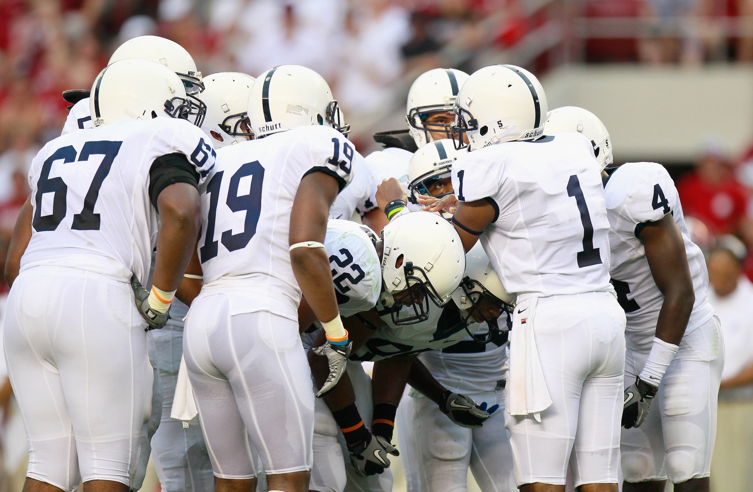 TUSCALOOSA, AL - SEPTEMBER 11:  Quarterback Robert Bolden #1 of the Penn State Nittany Lions against the Alabama Crimson Tide at Bryant-Denny Stadium on September 11, 2010 in Tuscaloosa, Alabama.  (Photo by Kevin C. Cox/Getty Images)