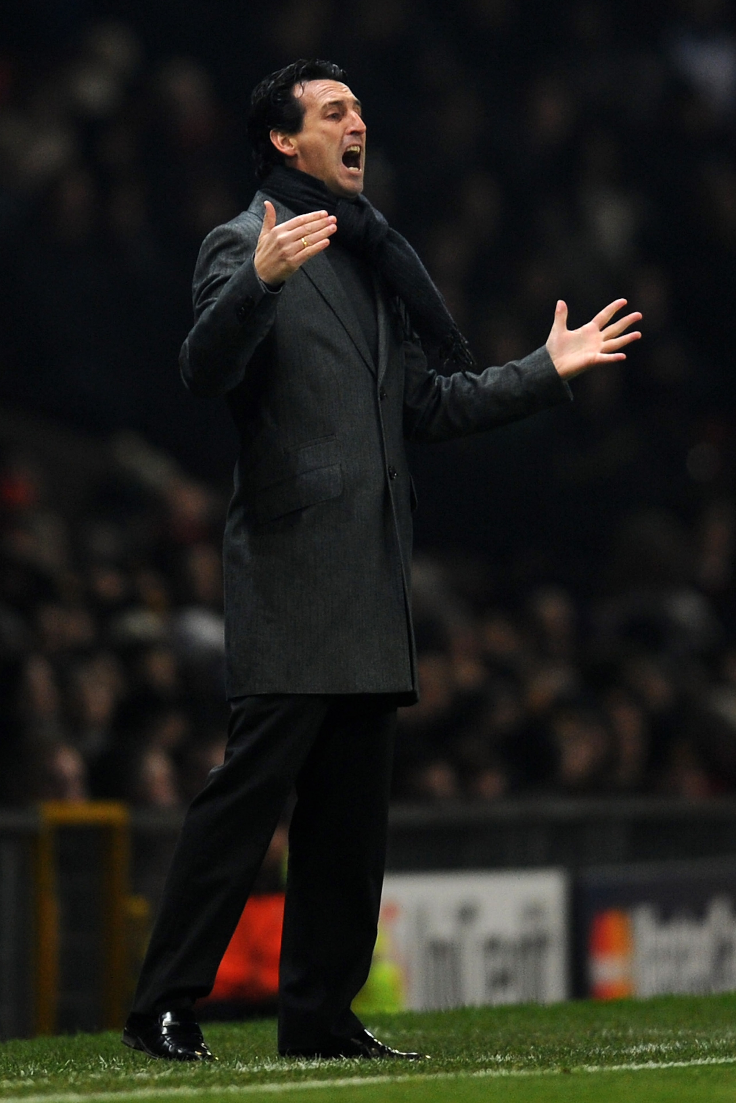 MANCHESTER, ENGLAND - DECEMBER 07:   Valencia Head Coach Unai Emery issues instructions during the UEFA Champions League Group C match between Manchester United and Valencia at Old Trafford on December 7, 2010 in Manchester, England.  (Photo by Clive Maso
