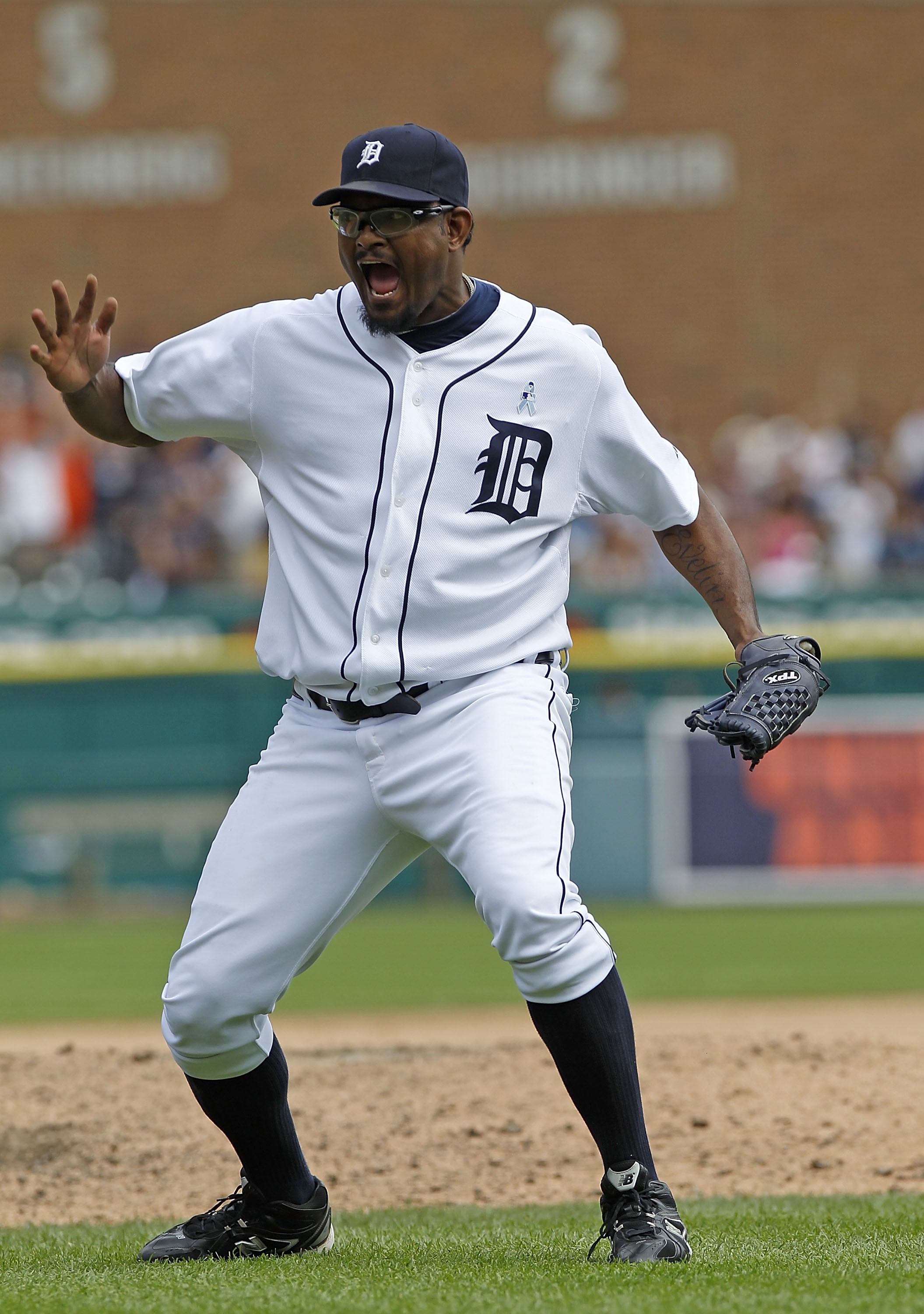 DETROIT - JUNE 20:  Jose Valverde #46 of the Detroit Tigers pitches in the ninth inning against the Arizona Diamondbacks on June 20, 2010 at Comerica Park in Detroit, Michigan. The Tigers defeated the Diamondbacks 3-1.  (Photo by Leon Halip/Getty Images)