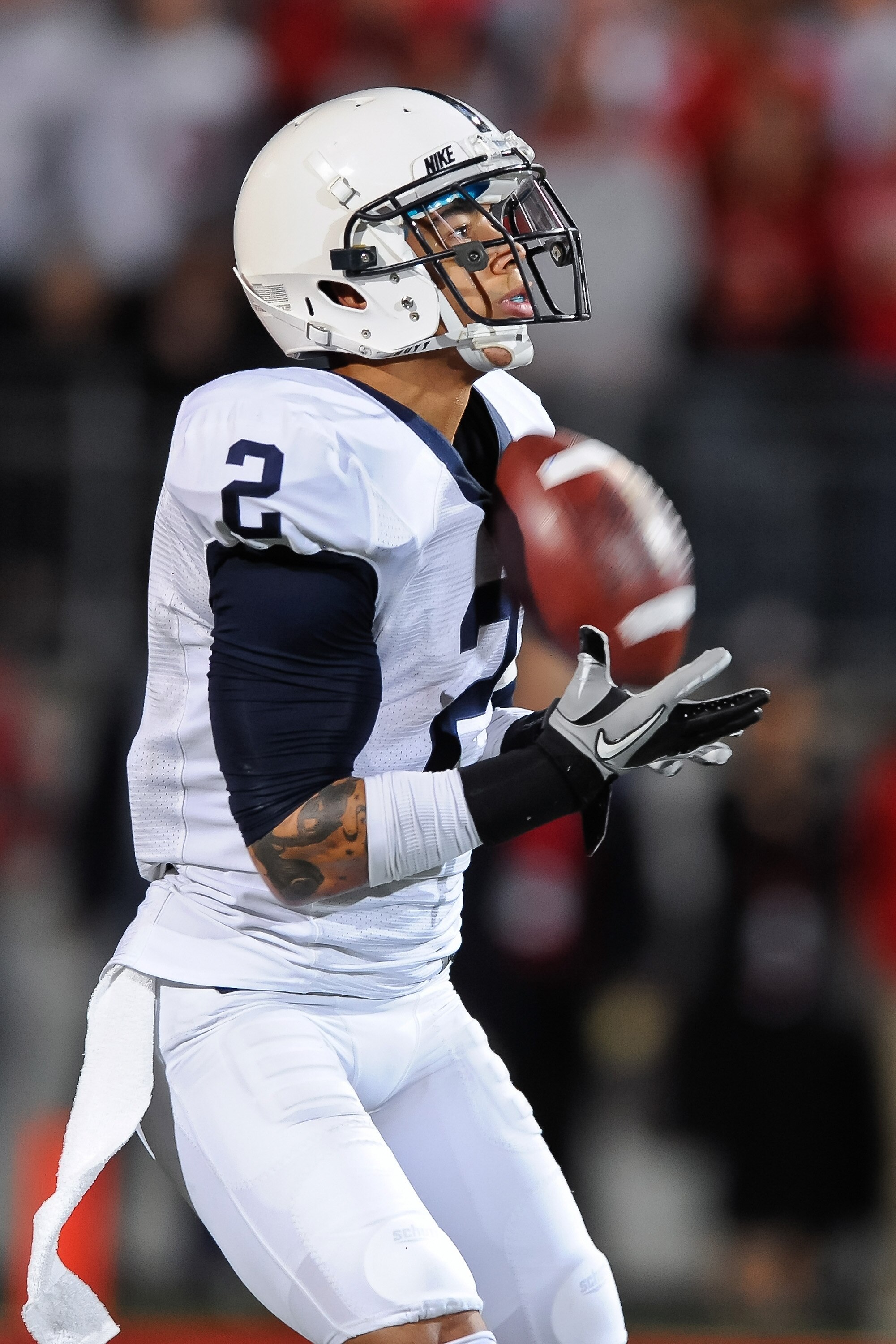 COLUMBUS, OH - NOVEMBER 13:  Chaz Powell #2 of the Penn State Nittany Lions receives a kickoff against the the Ohio State Buckeyes at Ohio Stadium on November 13, 2010 in Columbus, Ohio.  (Photo by Jamie Sabau/Getty Images)