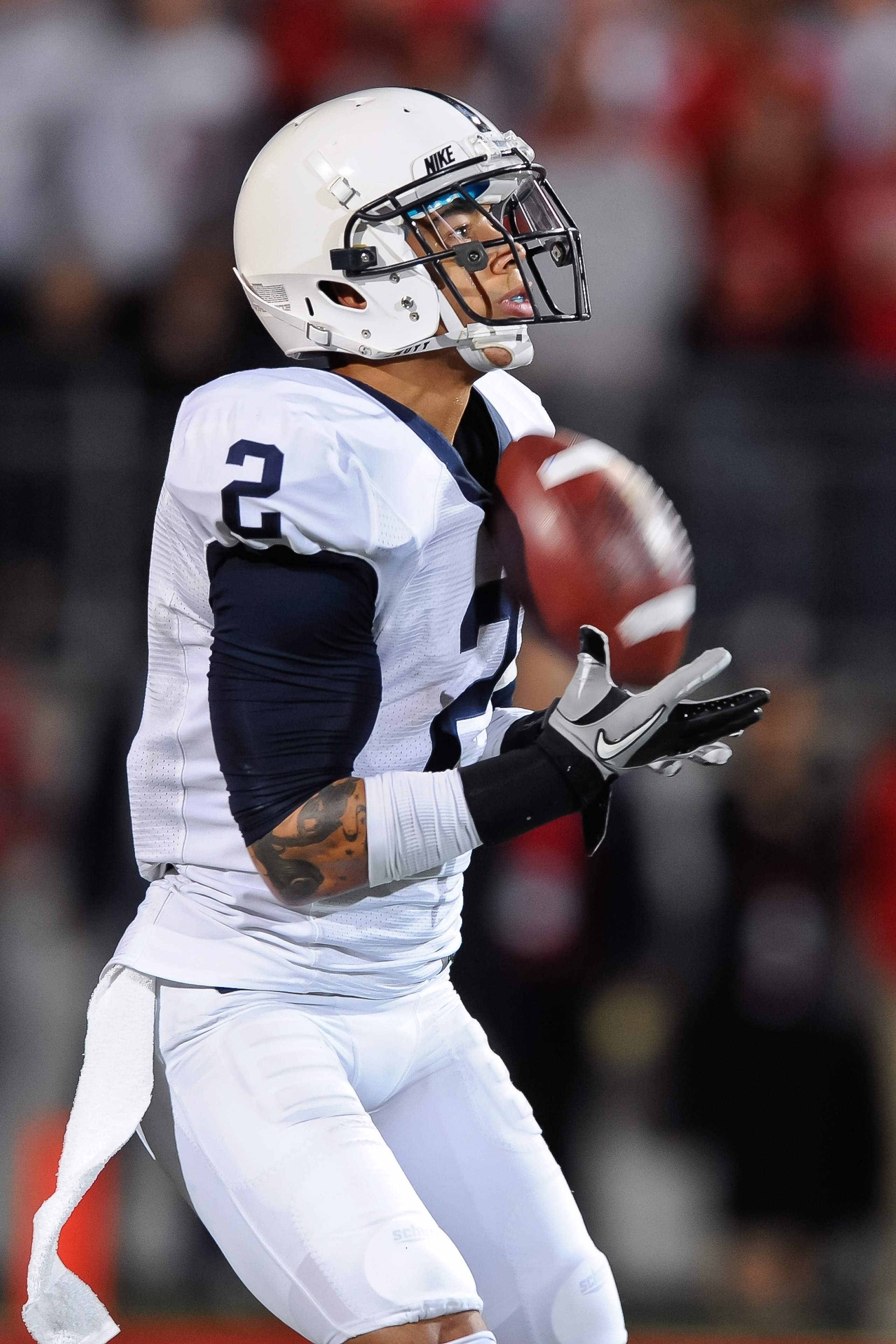 COLUMBUS, OH - NOVEMBER 13:  Chaz Powell #2 of the Penn State Nittany Lions receives a kickoff against the the Ohio State Buckeyes at Ohio Stadium on November 13, 2010 in Columbus, Ohio.  (Photo by Jamie Sabau/Getty Images)
