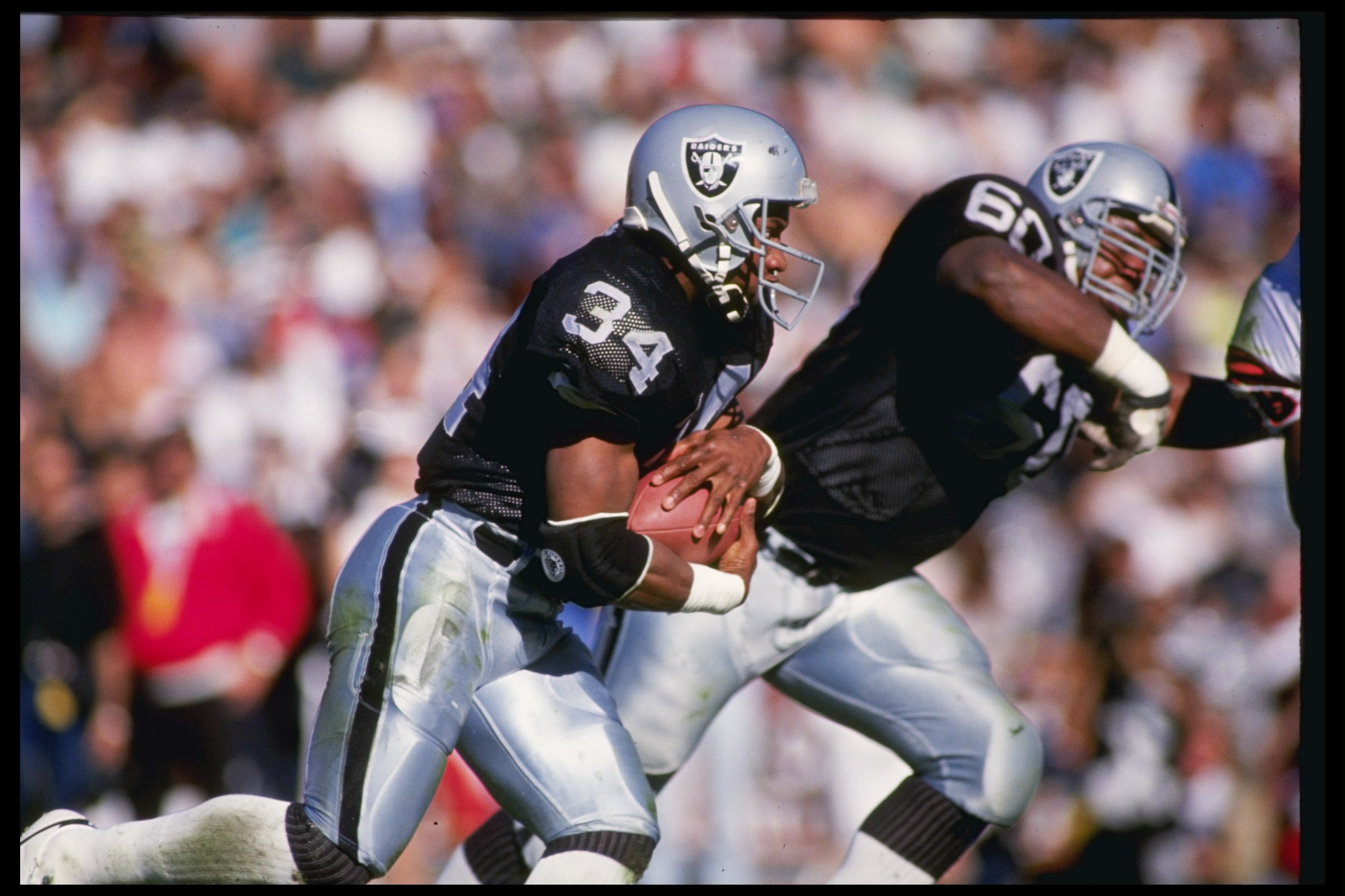 34 Oakland Raiders Barret Robbins Photos & High Res Pictures - Getty Images