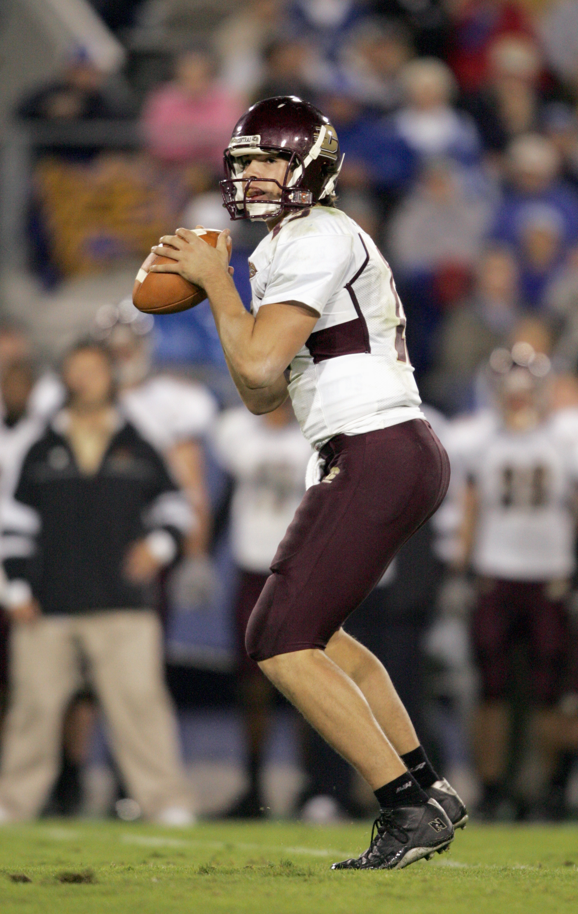 LEXINGTON, KY - SEPTEMBER 30:  Quarterback Dan LeFevour #13 of the Central Michigan Chippewas looks to pass the ball during the game against the Kentucky Wildcats on September 30, 2006 at Commonwealth Stadium in Lexington, Kentucky. (Photo by Andy Lyons/G