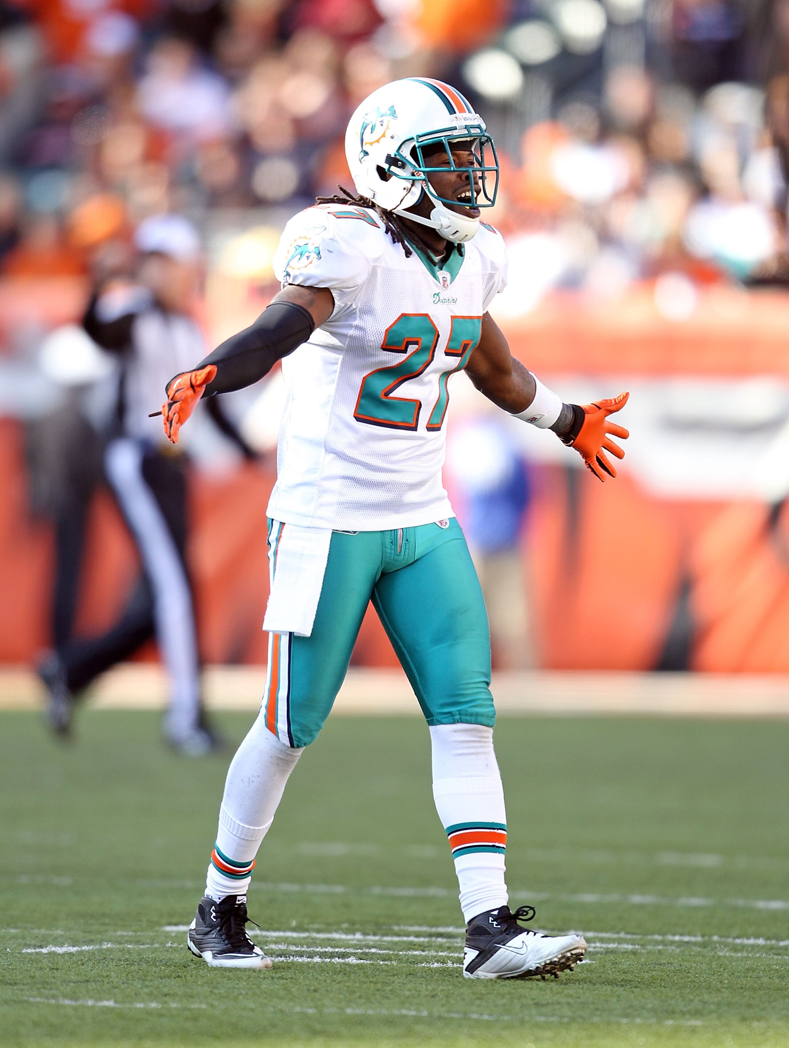 CINCINNATI - OCTOBER 31:  Benny Sapp #27 of the Miami Dolphins celebrates during the NFL game against the Cincinnati Bengals at Paul Brown Stadium on October 31, 2010 in Cincinnati, Ohio.  (Photo by Andy Lyons/Getty Images)