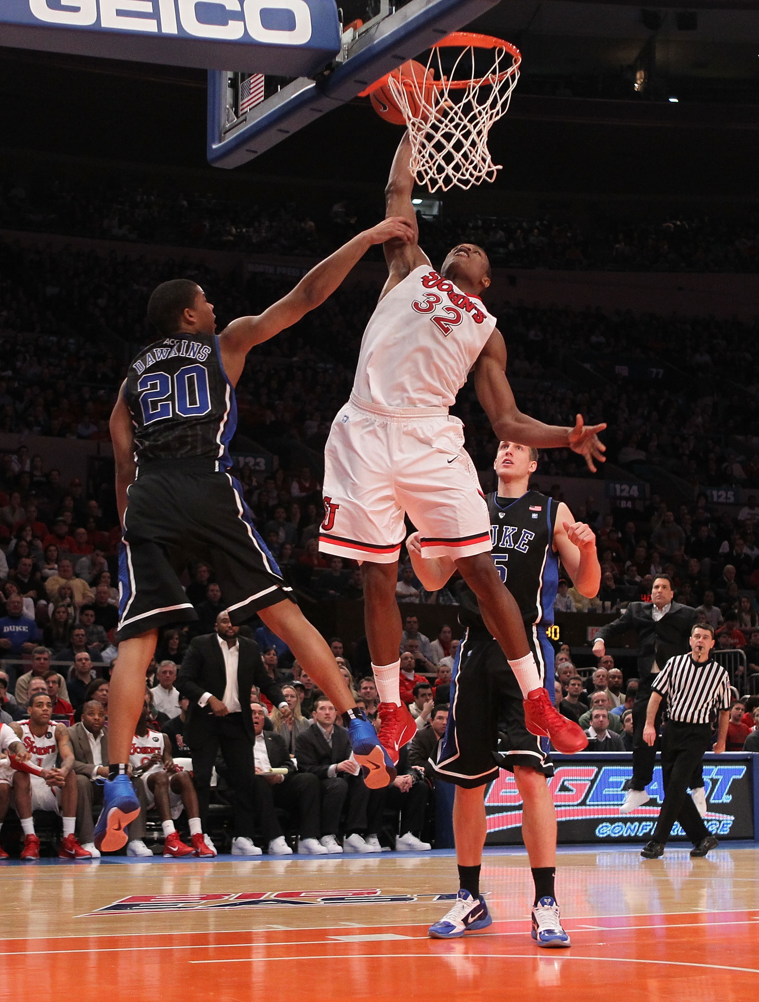 NEW YORK, NY - JANUARY 30: Justin Brownlee #32 of the St. John's Red Storm goes up for the dunk against the Duke Blue Devils at Madison Square Garden on January 30, 2011 in New York City. (Photo by Nick Laham/Getty Images) NEW YORK, NY - JANUARY 30: Justin Brownlee #32 of the St. John's Red Storm goes up for the dunk against the Duke Blue Devils at Madison Square Garden on January 30, 2011 in New York City. (Photo by Nick Laham/Getty Images)