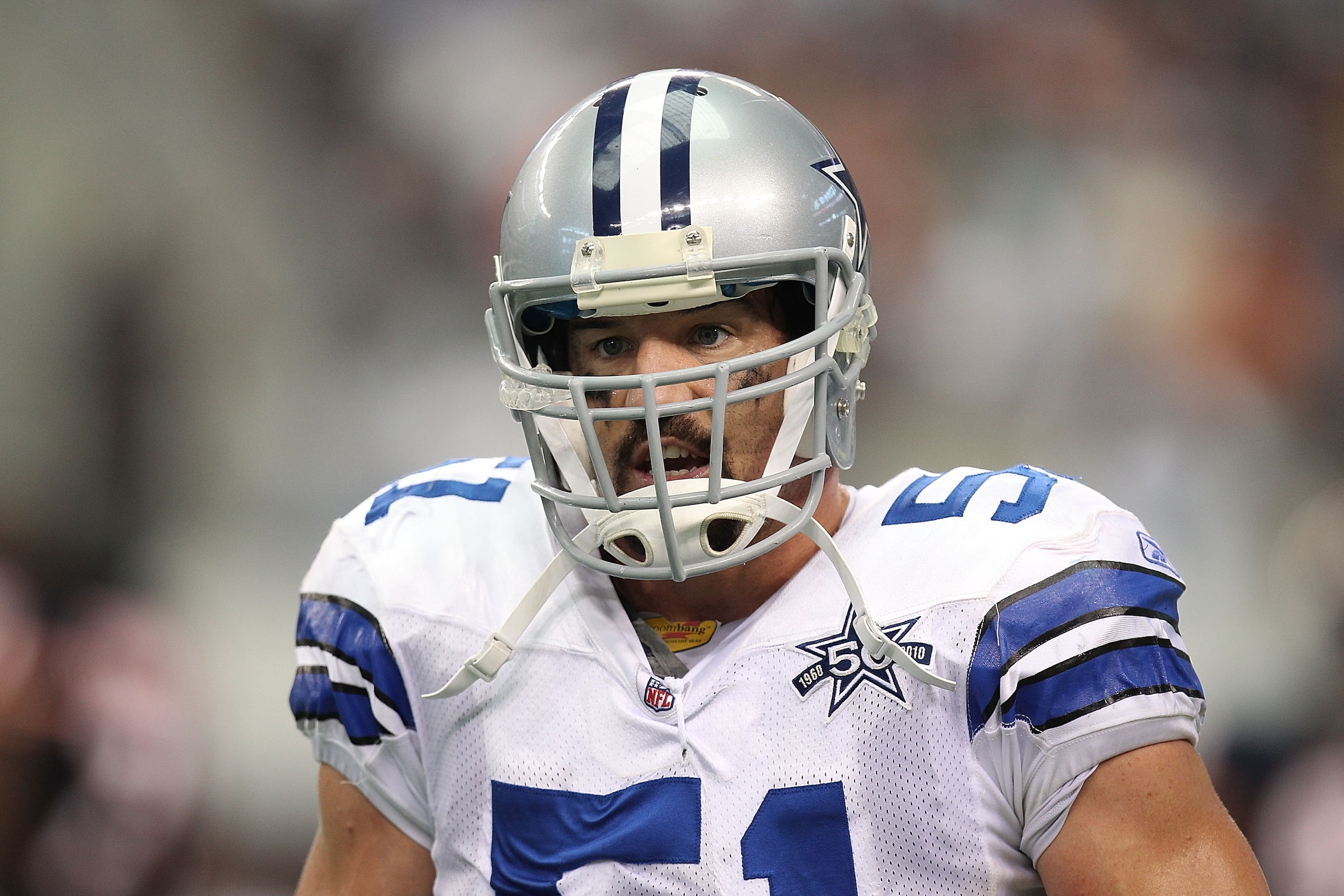 ARLINGTON, TX - SEPTEMBER 19:  Linebacker Keith Brooking #51 of the Dallas Cowboys at Cowboys Stadium on September 19, 2010 in Arlington, Texas.  (Photo by Ronald Martinez/Getty Images)