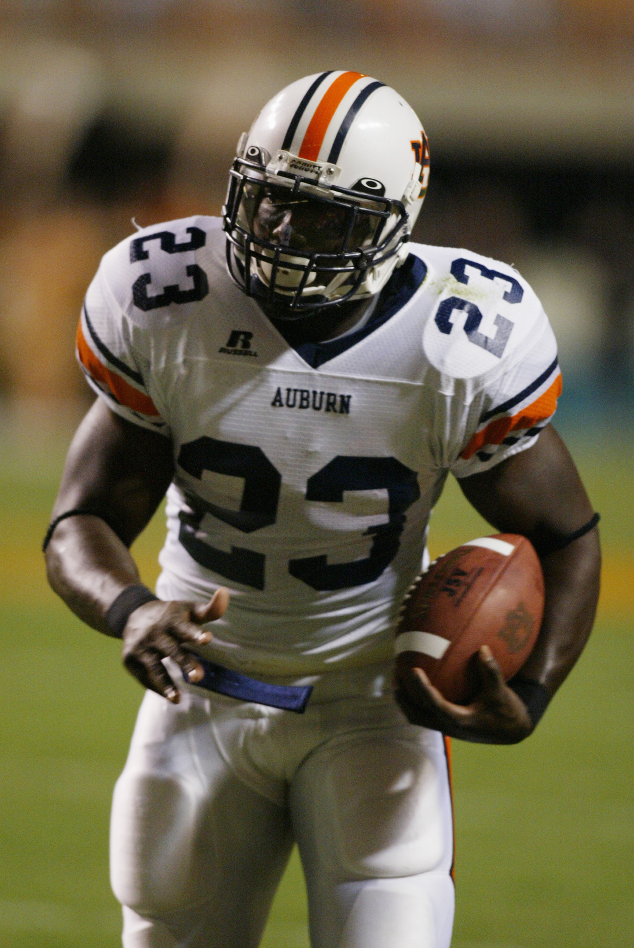 KNOXVILLE, TN - OCTOBER 2: Running back Ronnie Brown #23 of the Tennessee Volunteers looks on before facing the Auburn Tigers at Neyland Stadium on October 2, 2004 in Knoxville, Tennessee. Auburn defeated Tennessee 34-10. (Photo by Streeter Lecka/Getty I KNOXVILLE, TN - OCTOBER 2: Running back Ronnie Brown #23 of the Tennessee Volunteers looks on before facing the Auburn Tigers at Neyland Stadium on October 2, 2004 in Knoxville, Tennessee. Auburn defeated Tennessee 34-10. (Photo by Streeter Lecka/Getty I