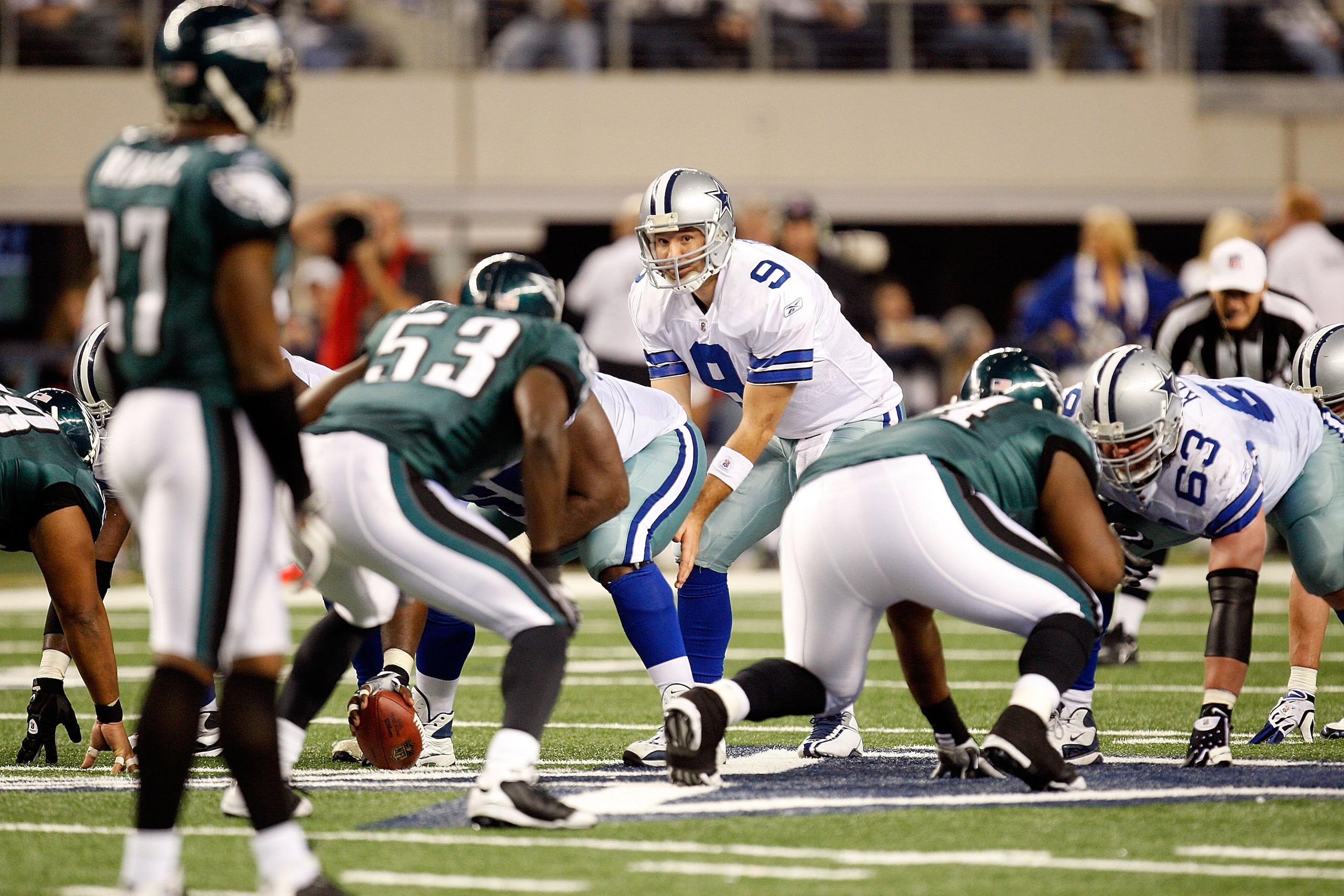 ARLINGTON, TX - JANUARY 09:  Quarterback Tony Romo #9 of the Dallas Cowboys during the 2010 NFC wild-card playoff game at Cowboys Stadium on January 9, 2010 in Arlington, Texas.  (Photo by Ronald Martinez/Getty Images)