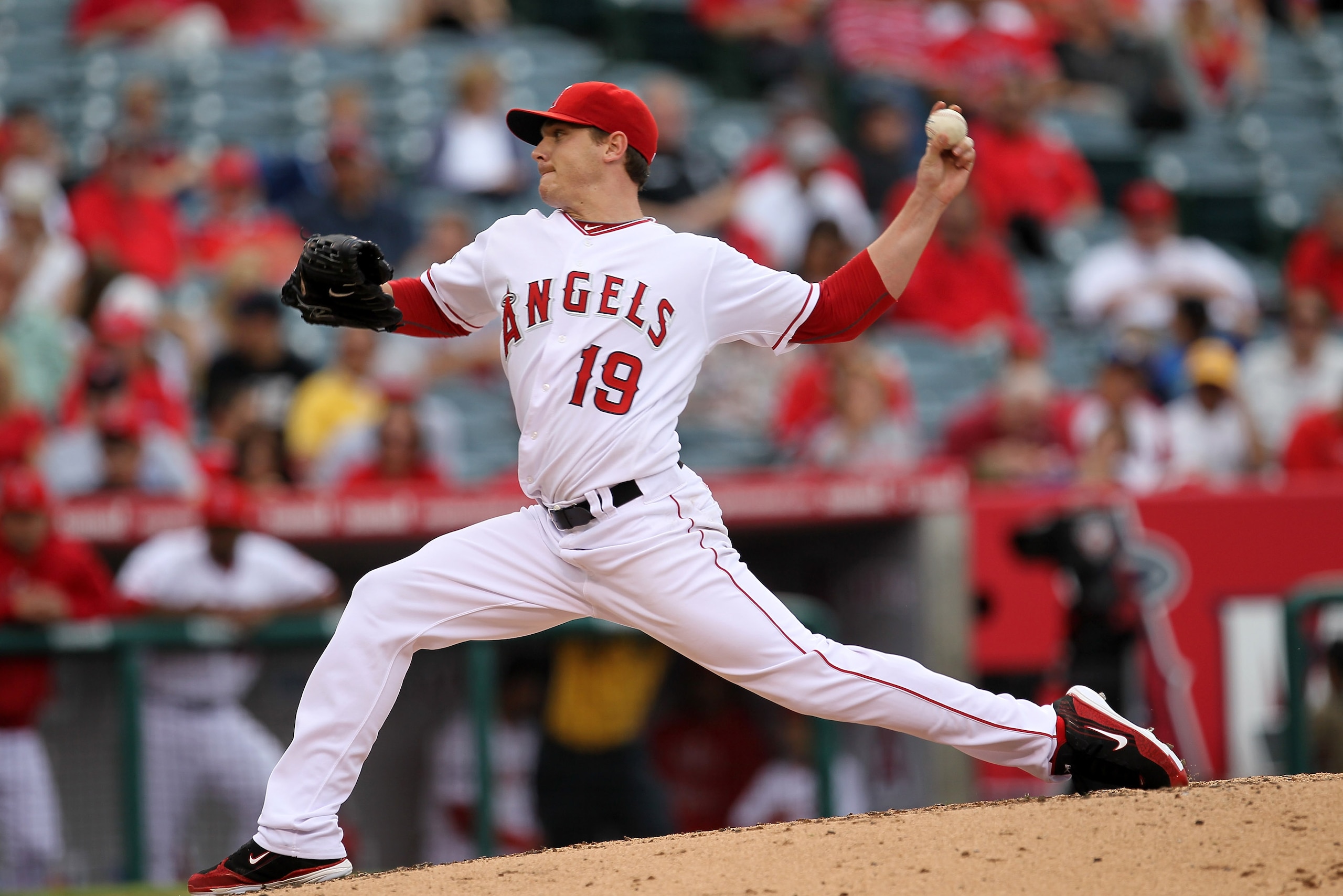 ANAHEIM, CA - SEPTEMBER 08:  Scott Zazmir #19 of the Los Angeles Angels of Anaheim throws a pitch against the Cleveland Indians on September 8, 2010 at Angel Stadium in Anaheim, California.  (Photo by Stephen Dunn/Getty Images)