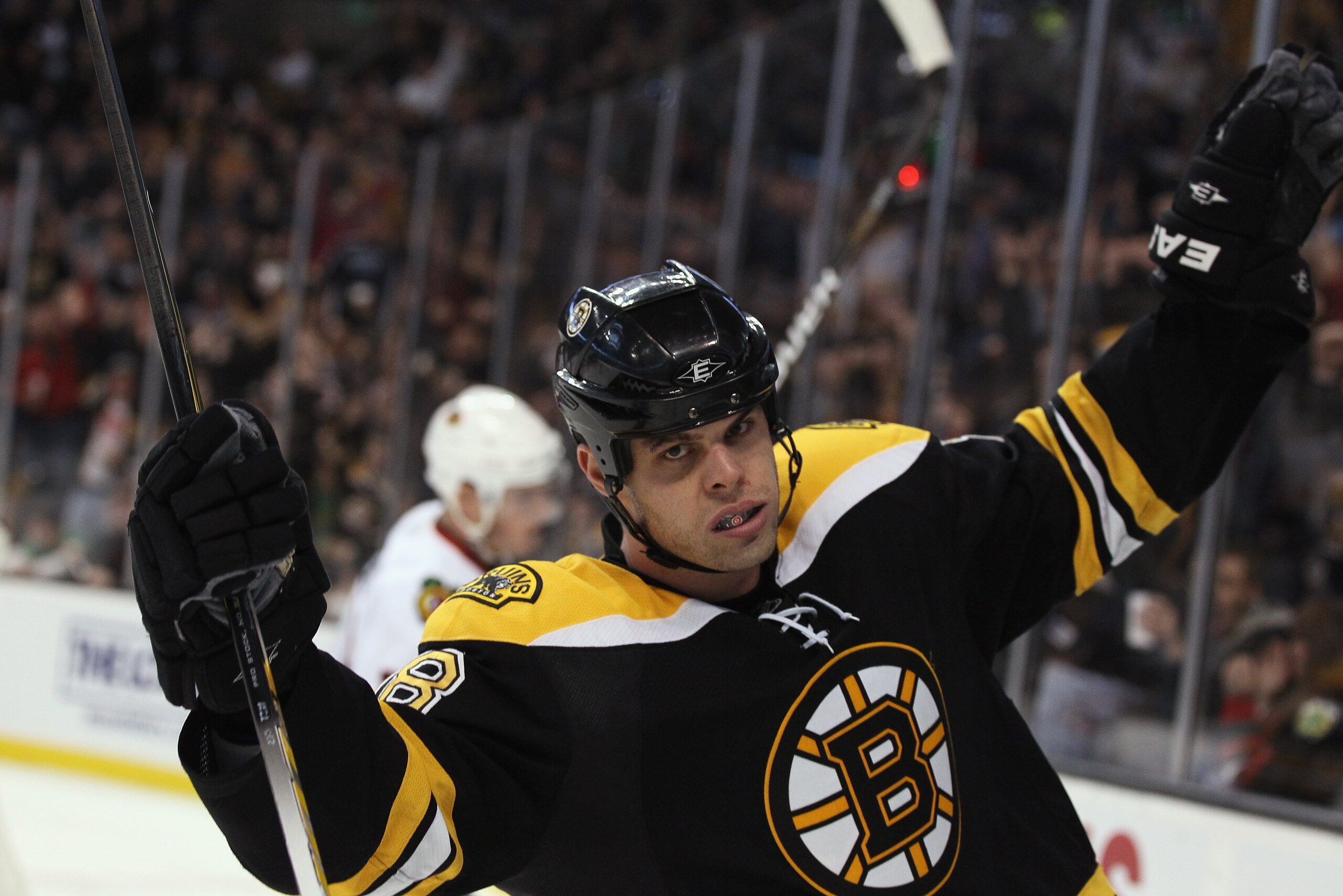 BOSTON, MA - MARCH 29:  Nathan Horton #18 of the Boston Bruins celebrates his goal in the third period against the Chicago Blackhawks on March 29, 2011 at the TD Garden in Boston, Massachusetts. The Boston Bruins defeated the Chicago Blackhawks 3-0.  (Pho