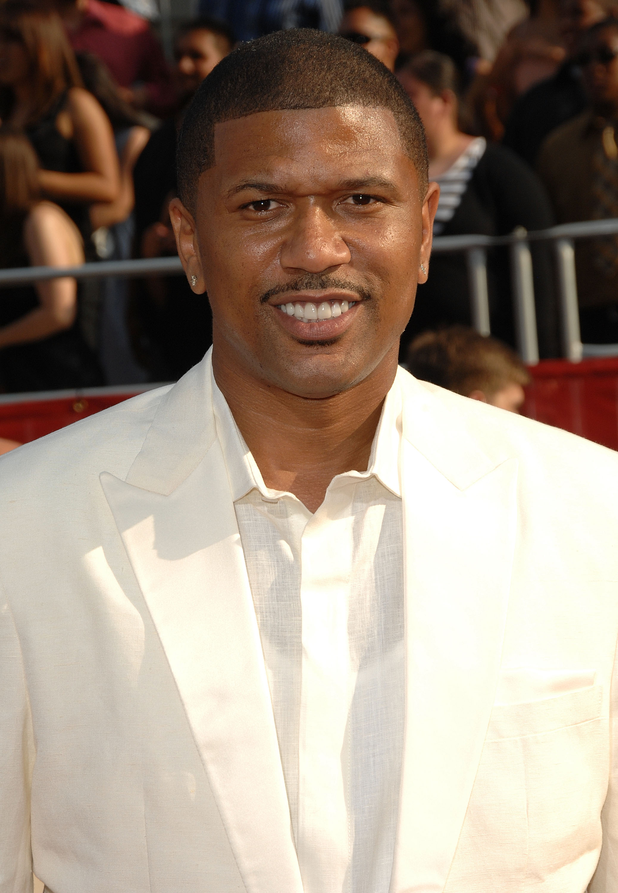 LOS ANGELES, CA - JULY 16:  Reitred NBA athlete Jalen Rose arrives at the 2008 ESPY Awards held at NOKIA Theatre L.A. LIVE on July 16, 2008 in Los Angeles, California.  The 2008 ESPYs will air on Sunday, July 20 at 9PM ET on ESPN.  (Photo by Stephen Shuge