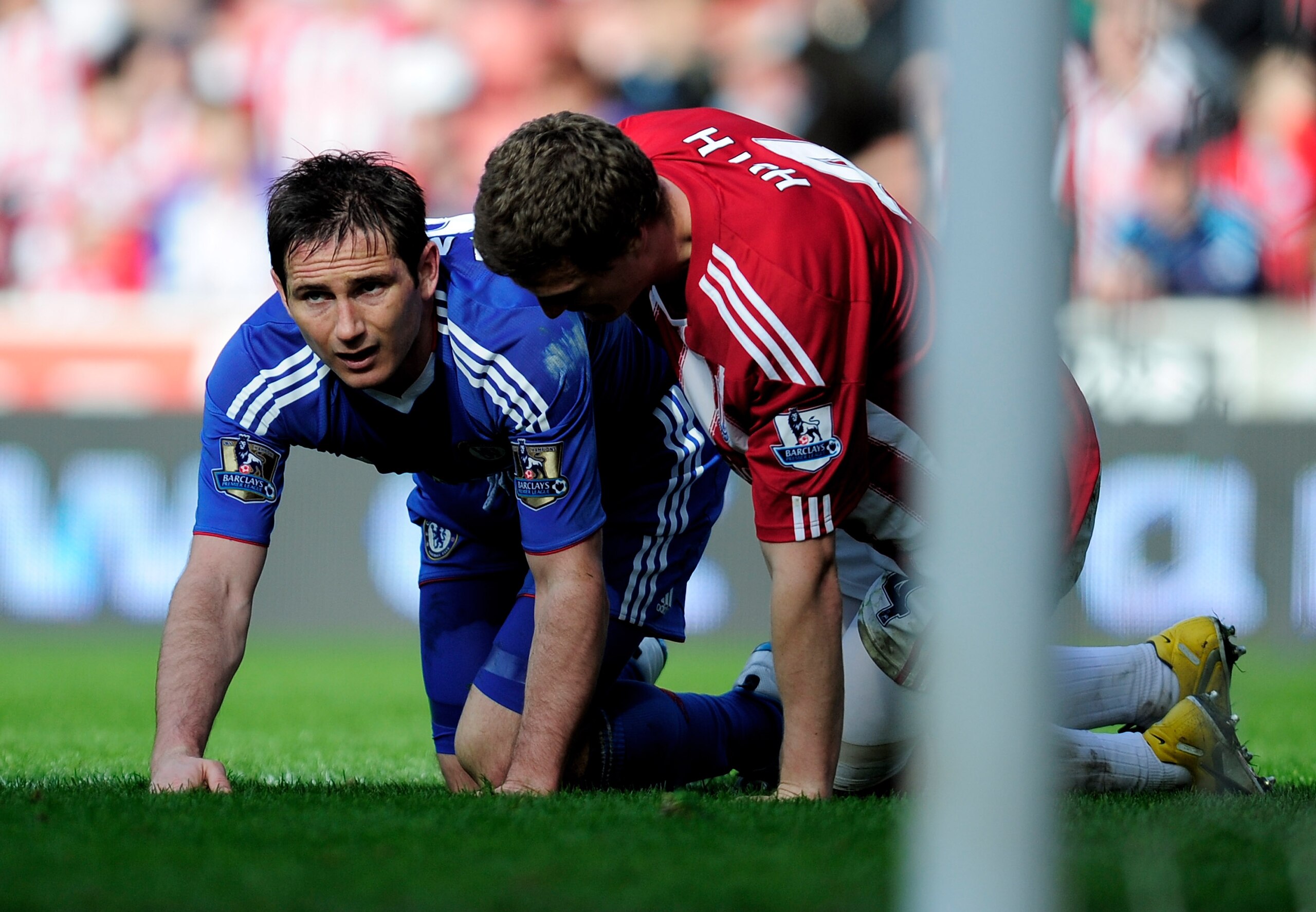 STOKE ON TRENT, ENGLAND - APRIL 02:   Frank Lampard of Chelsea reacts to a missed chance during the Barclays Premier League match between Stoke City and Chelsea at the Britannia Stadium on April 2, 2011 in Stoke on Trent, England. (Photo by Jamie McDonald