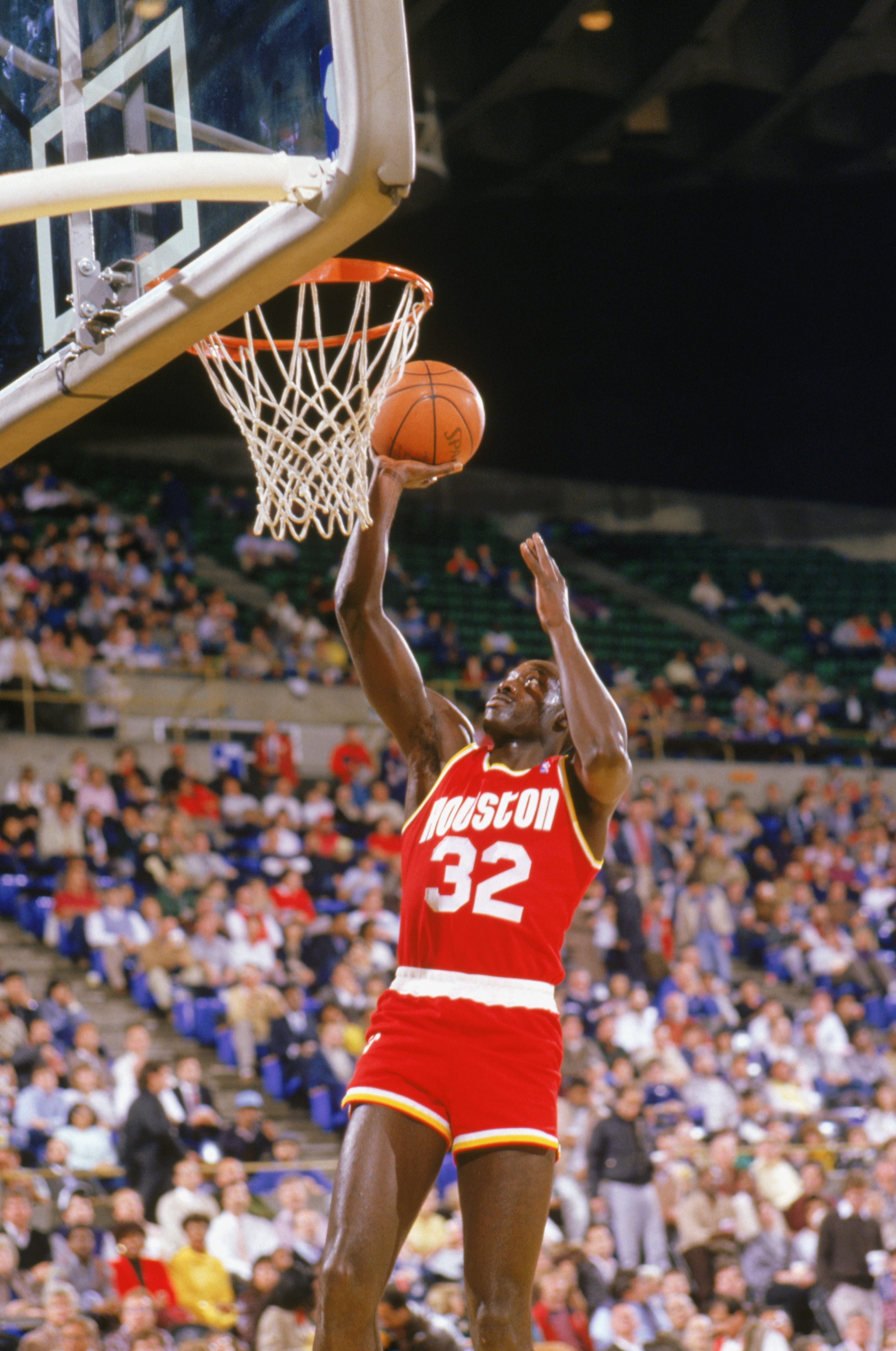 1987:  Lewis Lloyd #32 of the Houston Rockets makes a layup during a game in the1987-88 season. NOTE TO USER: User expressly acknowledges and agrees that, by downloading and/or using this Photograph, User is consenting to the terms and conditions of the G