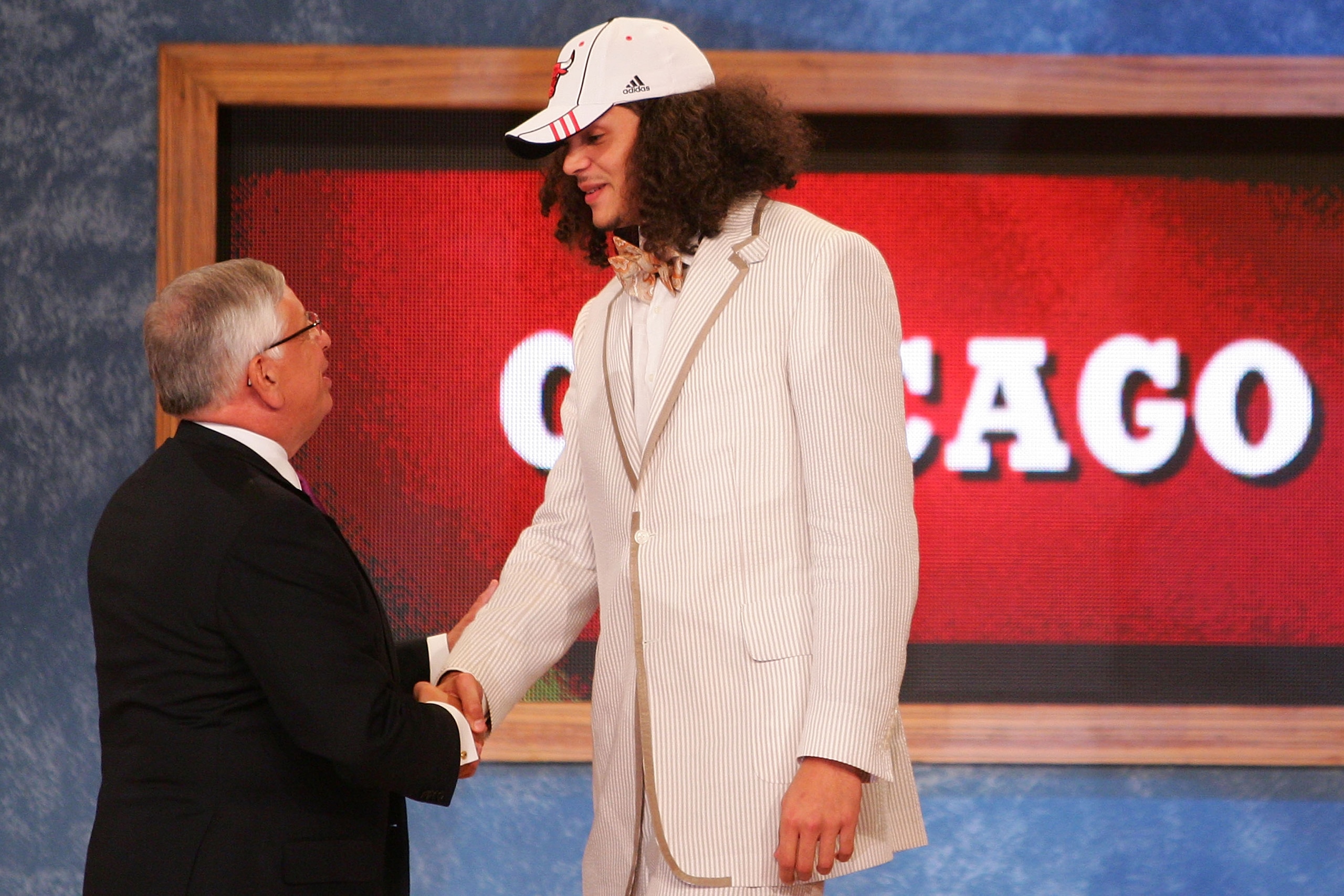 NEW YORK - JUNE 28:  NBA Commissioner David Stern (L) poses for a photo with Joakim Noah of Florida after he was drafted ninth by the Chicago Bulls during the 2007 NBA Draft at the WaMu Theatre at Madison Square Garden June 28, 2007 in New York City. NOTE