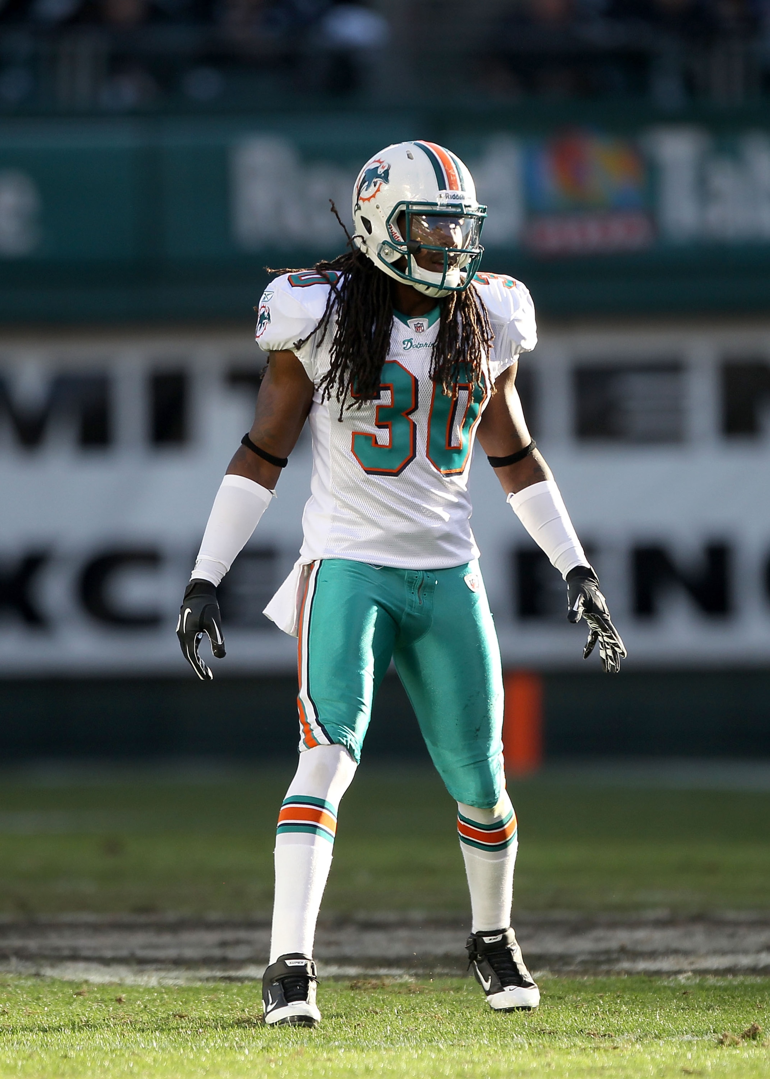 OAKLAND, CA - NOVEMBER 28:  Chris Clemons #30 of the Miami Dolphins in action against the Oakland Raiders at Oakland-Alameda County Coliseum on November 28, 2010 in Oakland, California.  (Photo by Ezra Shaw/Getty Images)
