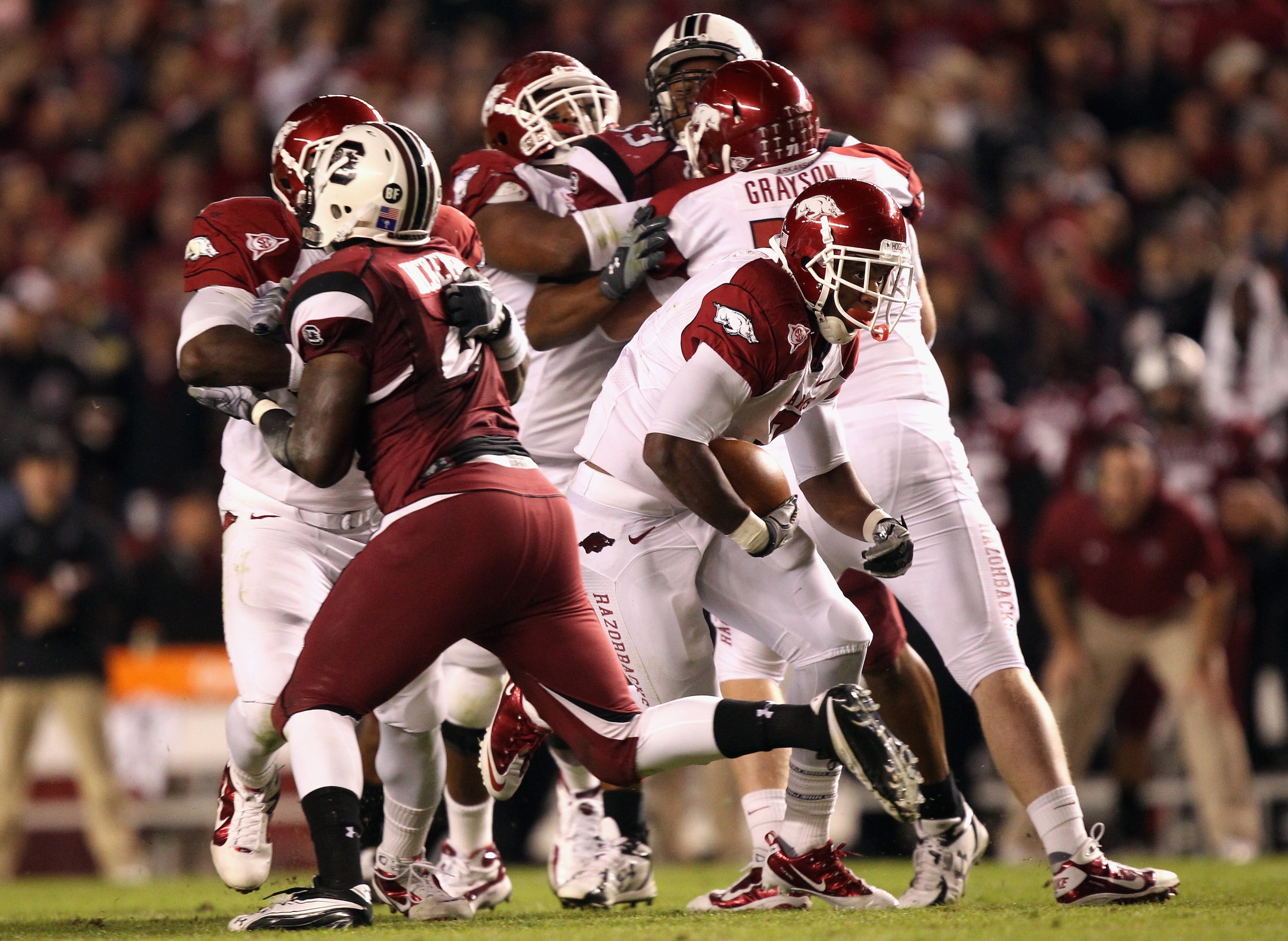 COLUMBIA, SC - NOVEMBER 06: Knile Davis #7 of the Arkansas Razorbacks runs with the ball against the South Carolina Gamecocks during their game at Williams-Brice Stadium on November 6, 2010 in Columbia, South Carolina. (Photo by Streeter Lecka/Getty Ima COLUMBIA, SC - NOVEMBER 06: Knile Davis #7 of the Arkansas Razorbacks runs with the ball against the South Carolina Gamecocks during their game at Williams-Brice Stadium on November 6, 2010 in Columbia, South Carolina. (Photo by Streeter Lecka/Getty Ima