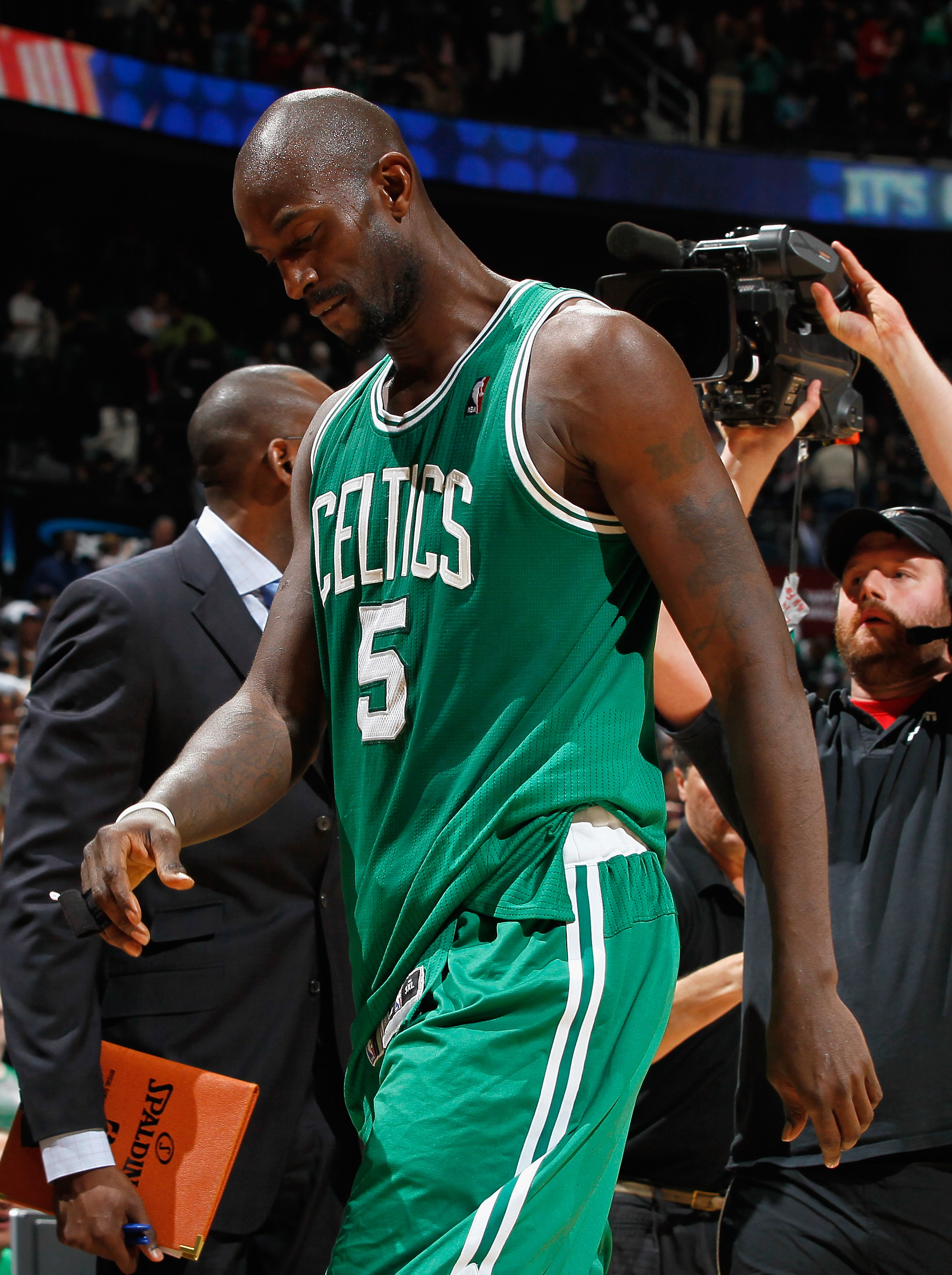 Boston Celtics: 5 Reasons Why It's Panic Time for Kevin Garnett