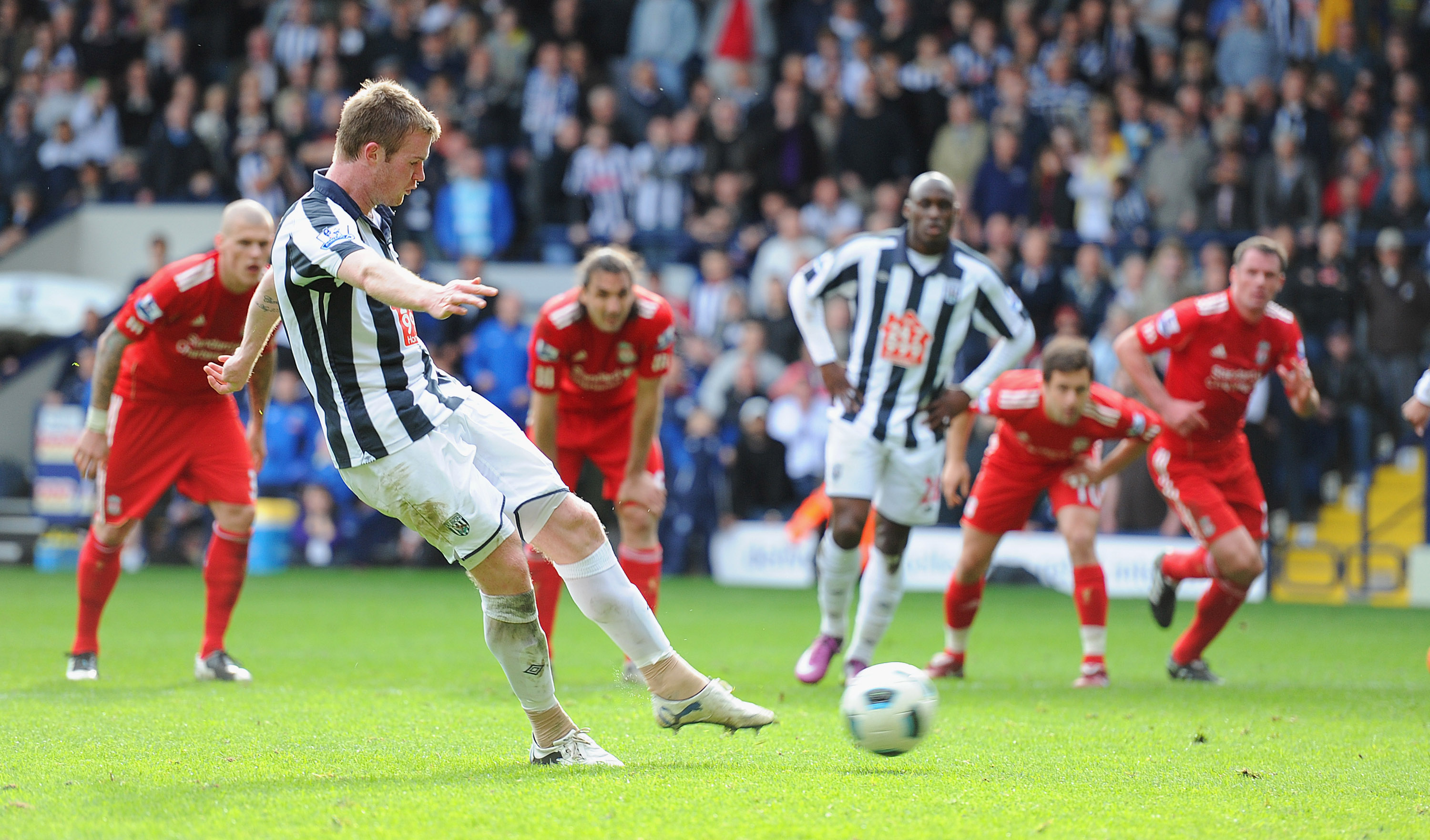 WEST BROMWICH, ENGLAND - APRIL 02:  Chris Brunt of West Brom scores to make it 2-1 from the spot during the Barclays Premier League match between West Bromwich Albion and Liverpool at The Hawthorns on April 2, 2011 in West Bromwich, England.  (Photo by Mi
