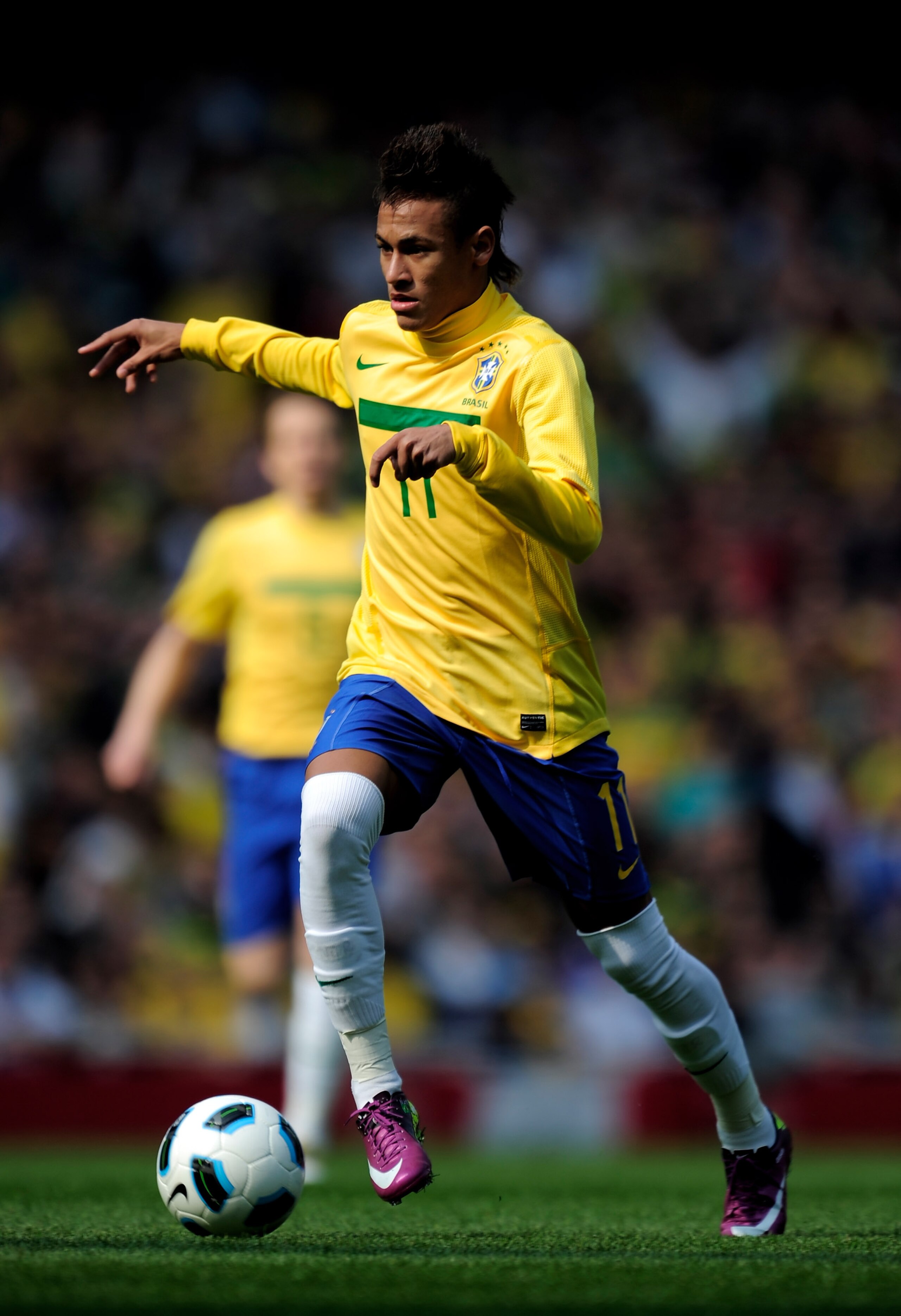 LONDON, ENGLAND - MARCH 27: Neymar of Brazil on the ball during the International friendly match between Brazil and Scotland at Emirates Stadium on March 27, 2011 in London, England. (Photo by Jamie McDonald/Getty Images) LONDON, ENGLAND - MARCH 27: Neymar of Brazil on the ball during the International friendly match between Brazil and Scotland at Emirates Stadium on March 27, 2011 in London, England. (Photo by Jamie McDonald/Getty Images)