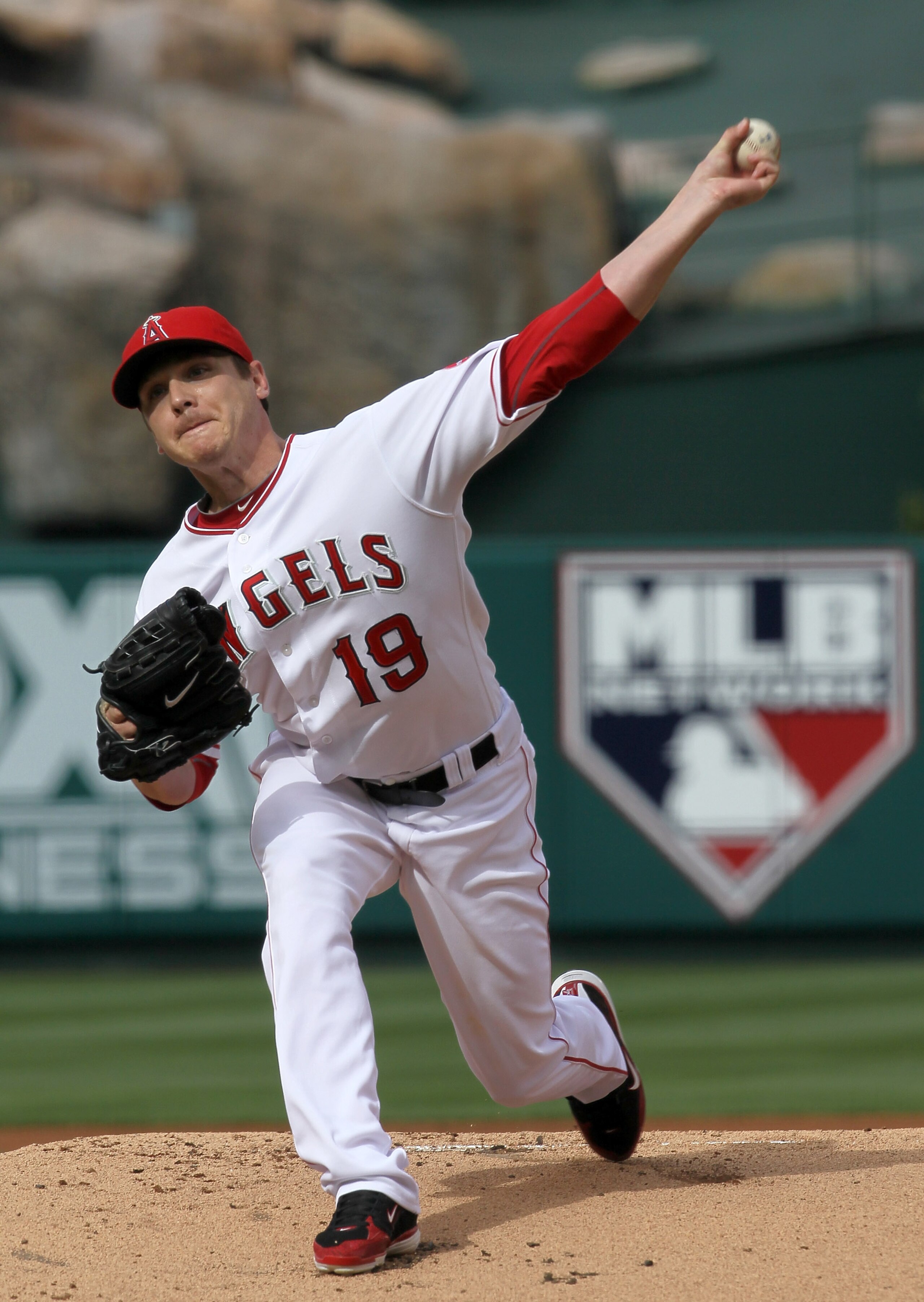 ANAHEIM, CA - SEPTEMBER 08:  Scott Zazmir #19 of the Los Angeles Angels of Anaheim throws a pitch against the Cleveland Indians on September 8, 2010 at Angel Stadium in Anaheim, California.  (Photo by Stephen Dunn/Getty Images)