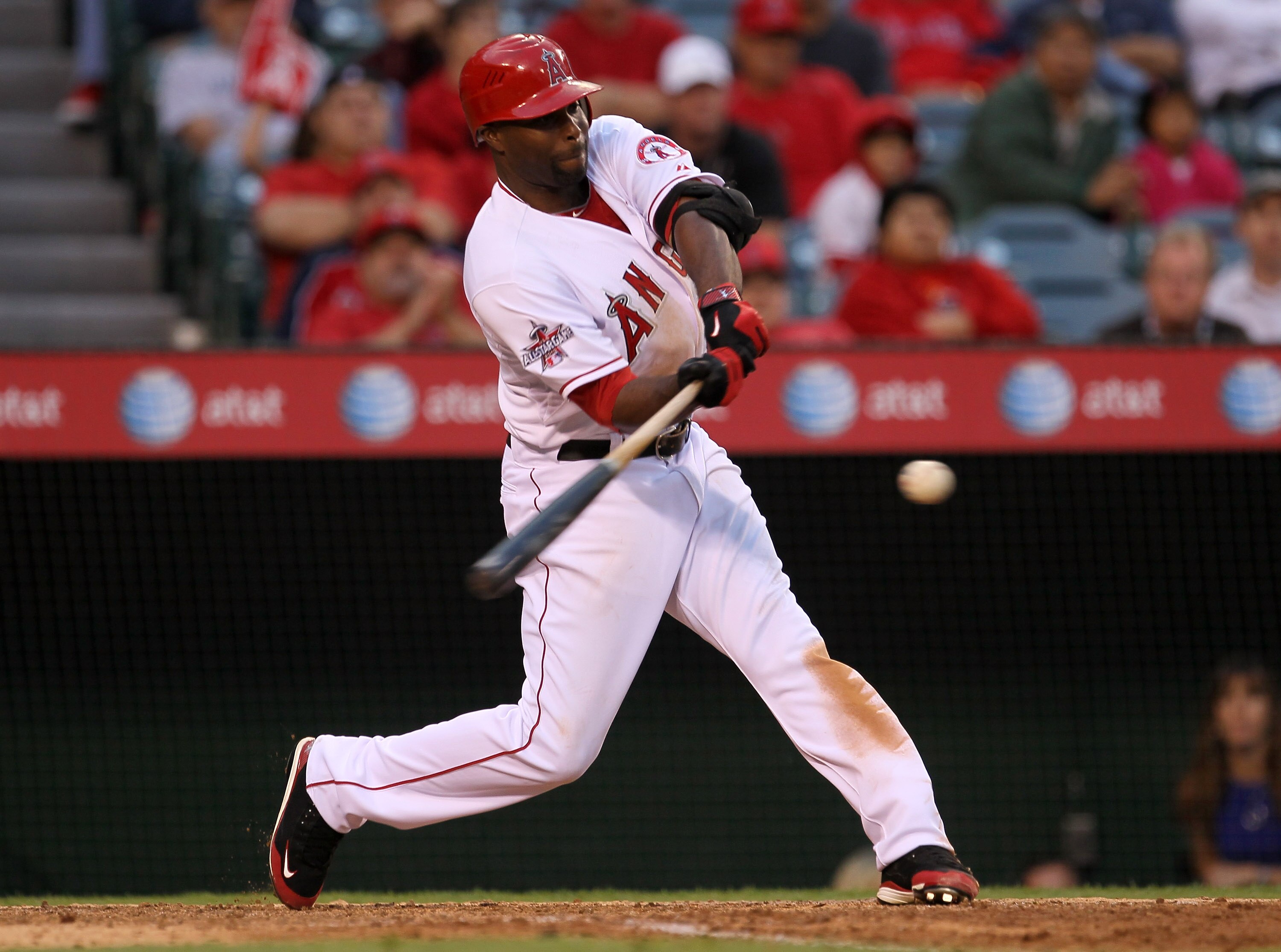 ANAHEIM, CA - SEPTEMBER 08:  Torii Hunter #48 of the Los Angeles Angels of Anaheim bats against the Cleveland Indians on September 8, 2010 at Angel Stadium in Anaheim, California.   The Angels won 4-3 in 16 innings.  (Photo by Stephen Dunn/Getty Images)