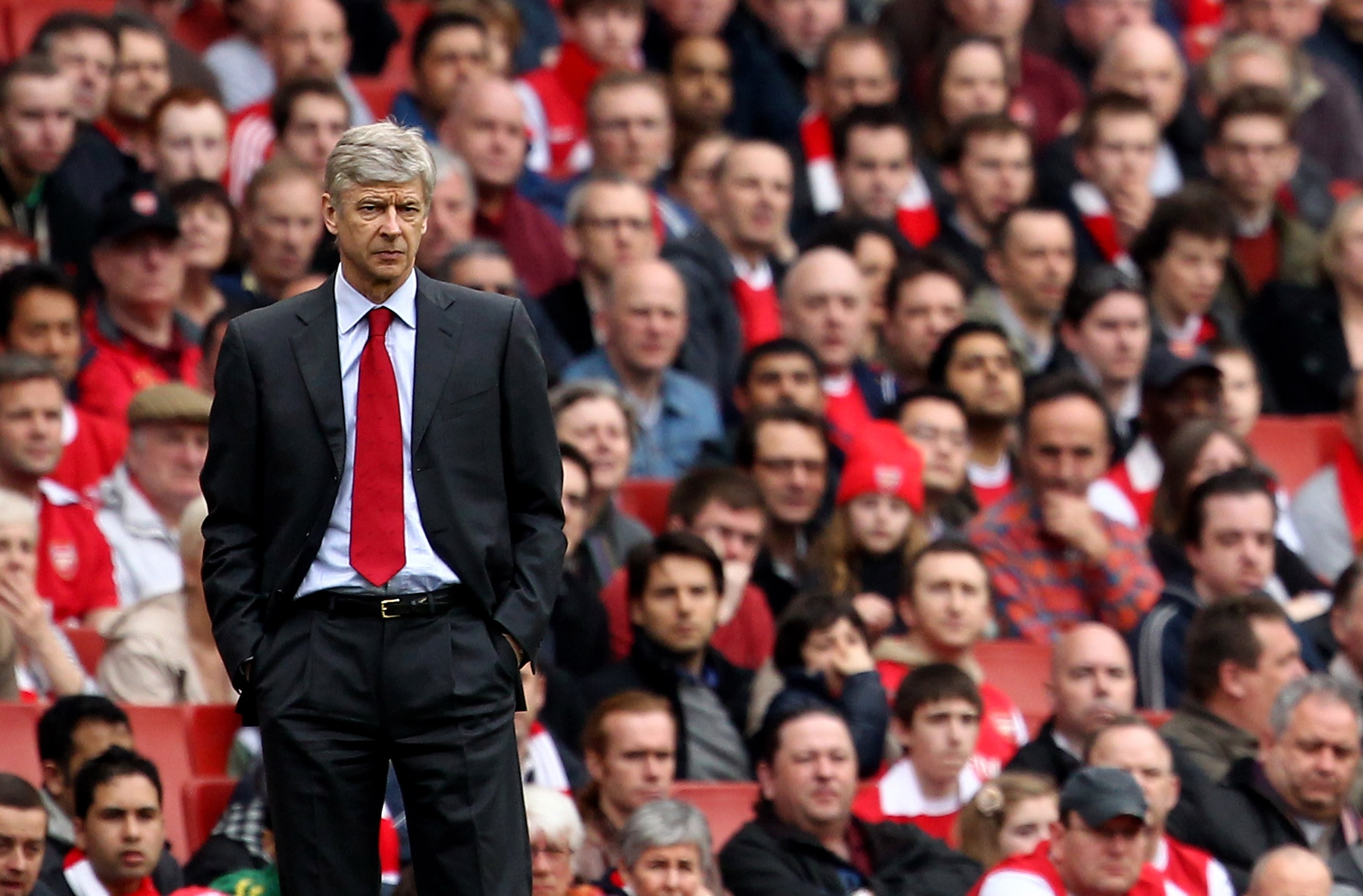 LONDON, ENGLAND - APRIL 02:  Arsenal manager Arsene Wenger looks on during the Barclays Premier League match between Arsenal and Blackburn Rovers at the Emirates Stadium on April 2, 2011 in London, England.  (Photo by Julian Finney/Getty Images)