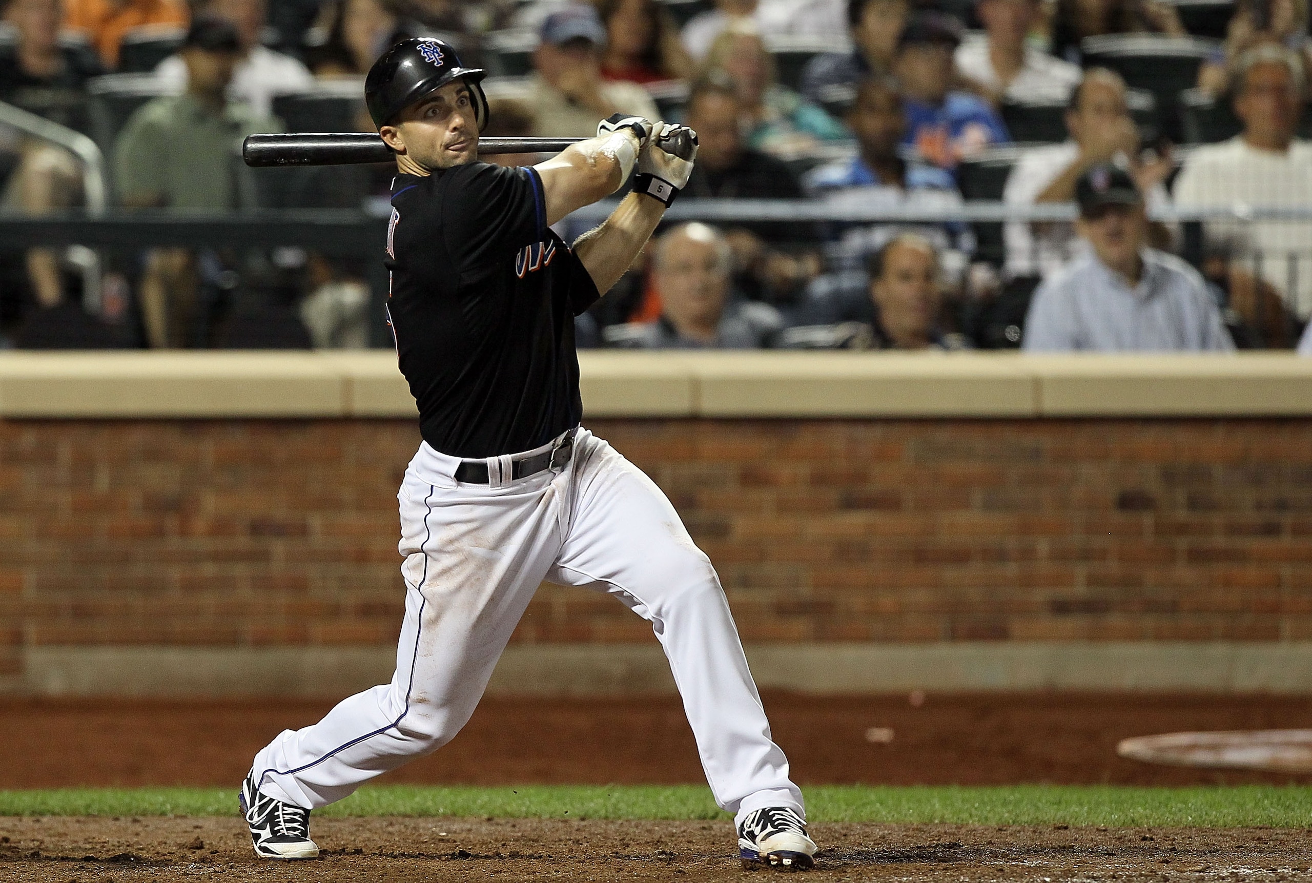NEW YORK - JULY 31:  David Wright #5 of the New York Mets in action against the Arizona Diamondbacks on July 31, 2010 at Citi Field in the Flushing neighborhood of the Queens borough of New York City.  (Photo by Jim McIsaac/Getty Images)