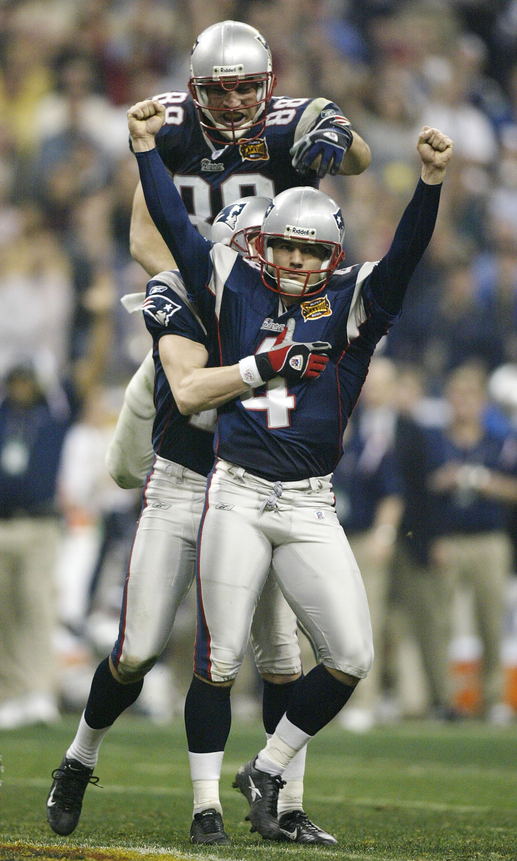 ESPN Stats & Info on X: On this date in 2002, the Patriots beat the Raiders  in a snowy AFC divisional round game as Adam Vinatieri kicks the game-winning  field goal. Tom