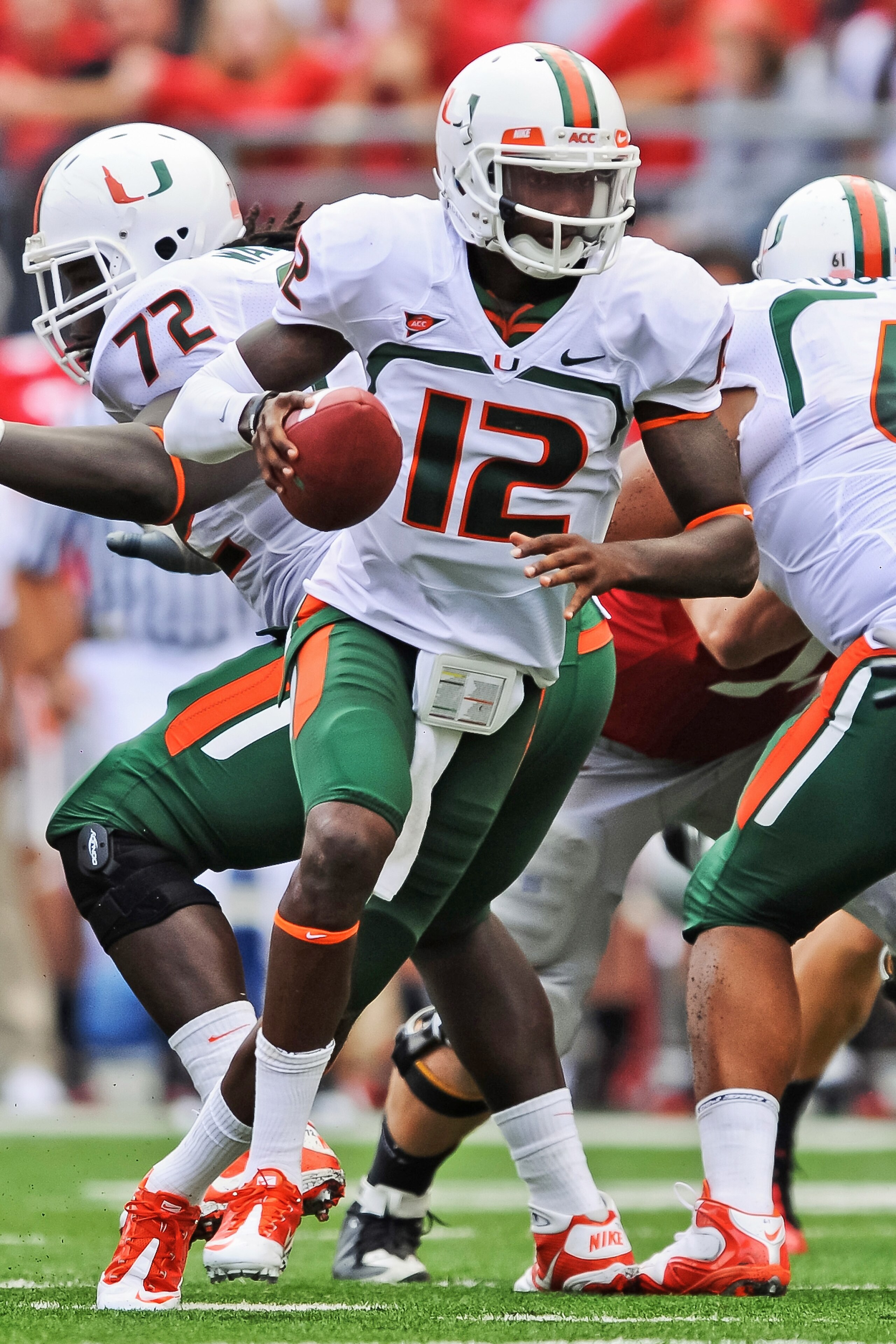 COLUMBUS, OH - SEPTEMBER 11: Quarterback Jacory Harris #12 of the Miami Hurricanes runs with the ball against the Ohio State Buckeyes at Ohio Stadium on September 11, 2010 in Columbus, Ohio. (Photo by Jamie Sabau/Getty Images) COLUMBUS, OH - SEPTEMBER 11: Quarterback Jacory Harris #12 of the Miami Hurricanes runs with the ball against the Ohio State Buckeyes at Ohio Stadium on September 11, 2010 in Columbus, Ohio. (Photo by Jamie Sabau/Getty Images)