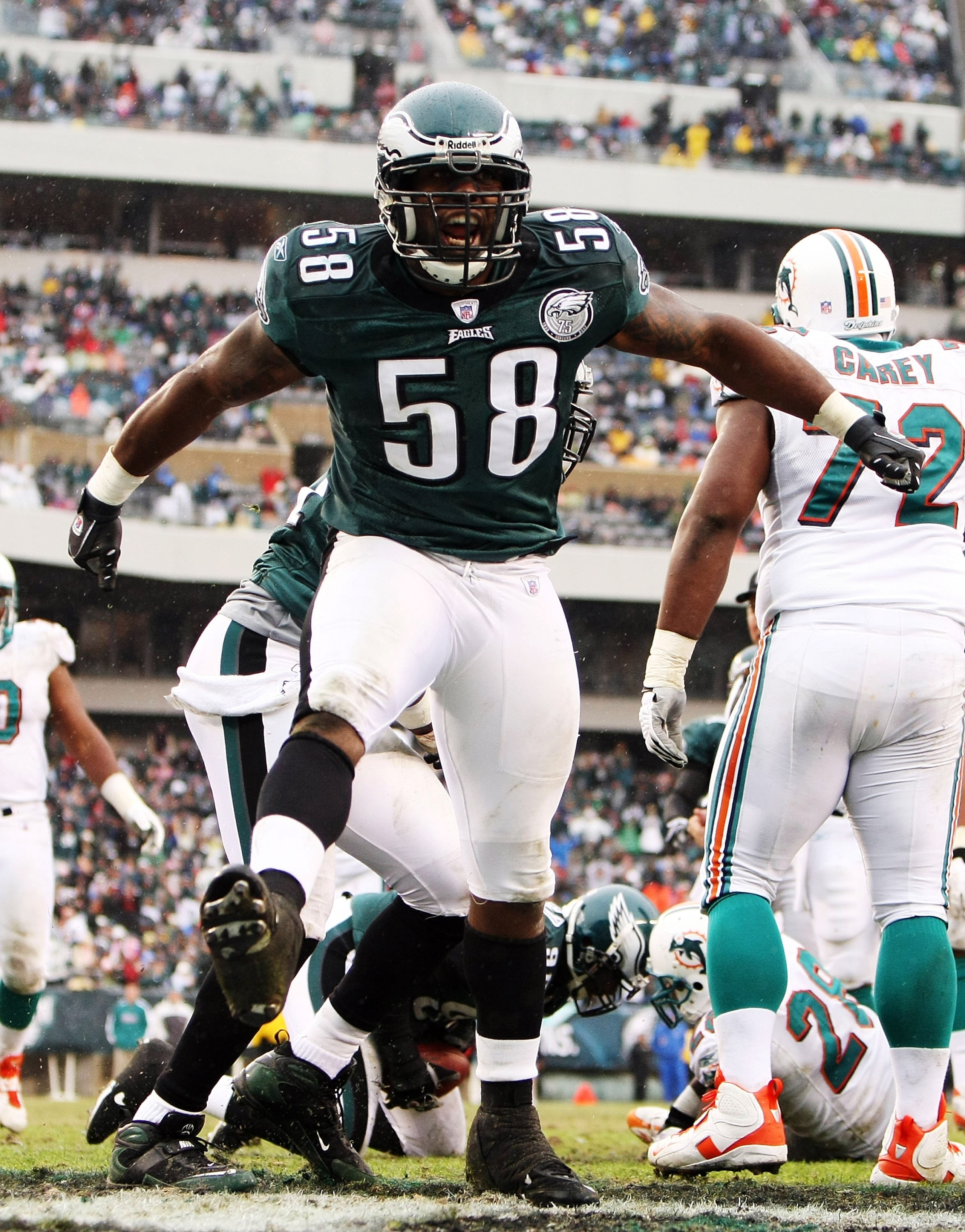PHILADELPHIA - NOVEMBER 18:  Trent Cole #58  of the Philadelphia Eagles celebrates a tackle against the Miami Dolphins on November 18, 2007 at Lincoln Financial Field in Philadelphia, Pennsylvania.  (Photo by Al Bello/Getty Images)