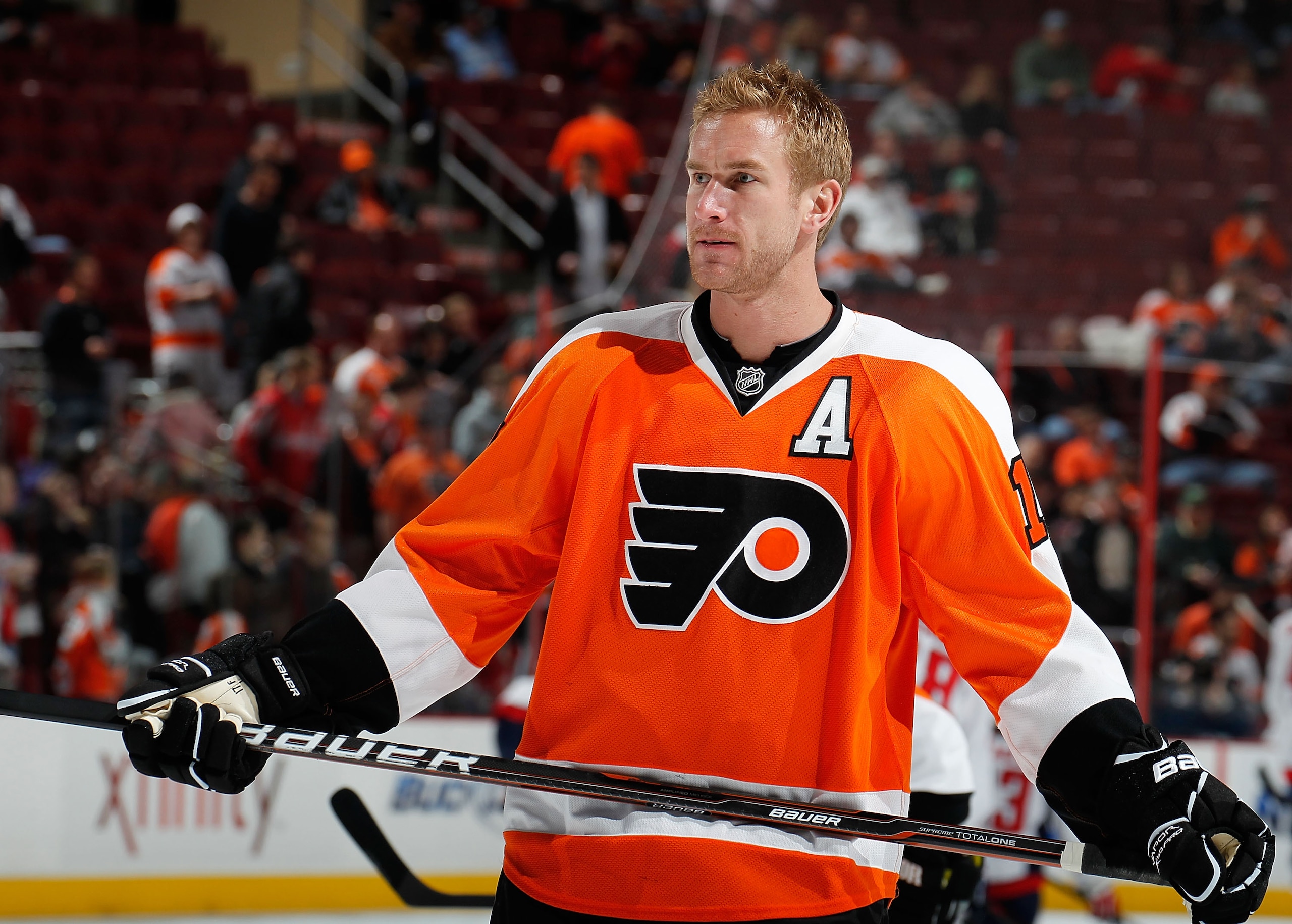 PHILADELPHIA, PA - MARCH 22:  Jeff Carter #17 of the Philadelphia Flyers waits during warmups before an NHL hockey game against the Washington Capitals at the Wells Fargo Center on March 22, 2011 in Philadelphia, Pennsylvania.  (Photo by Paul Bereswill/Ge