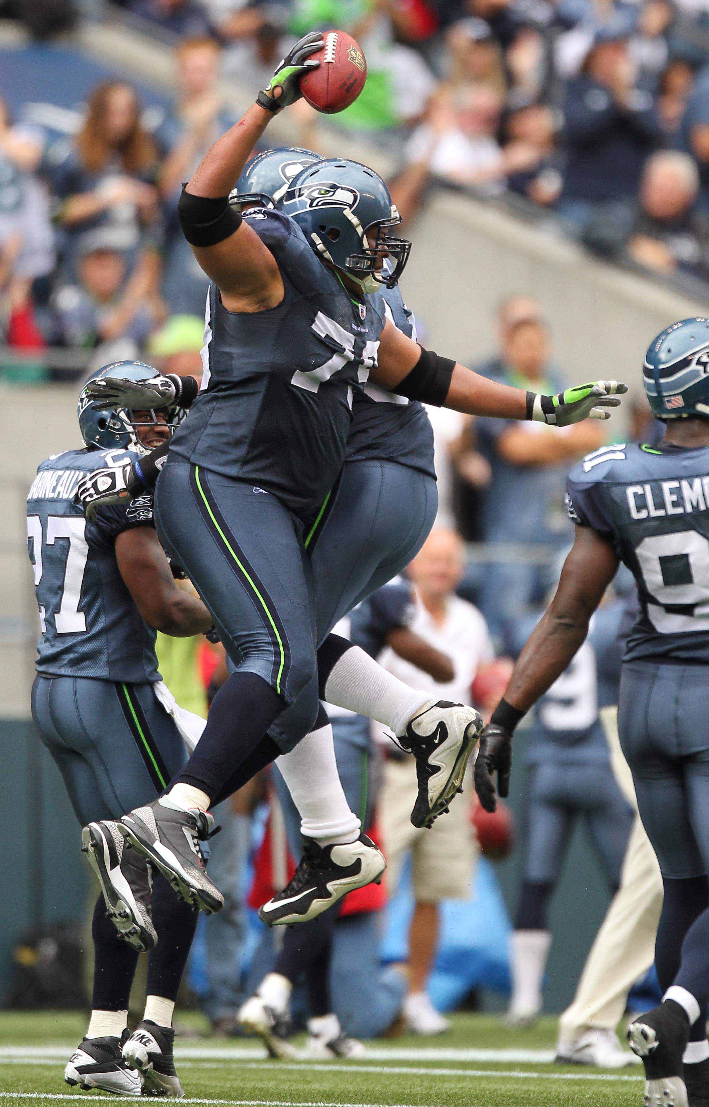 Seattle Seahawks: Lofa Tatupu and 5 Players Who Need to Step Up in 2011, News, Scores, Highlights, Stats, and Rumors