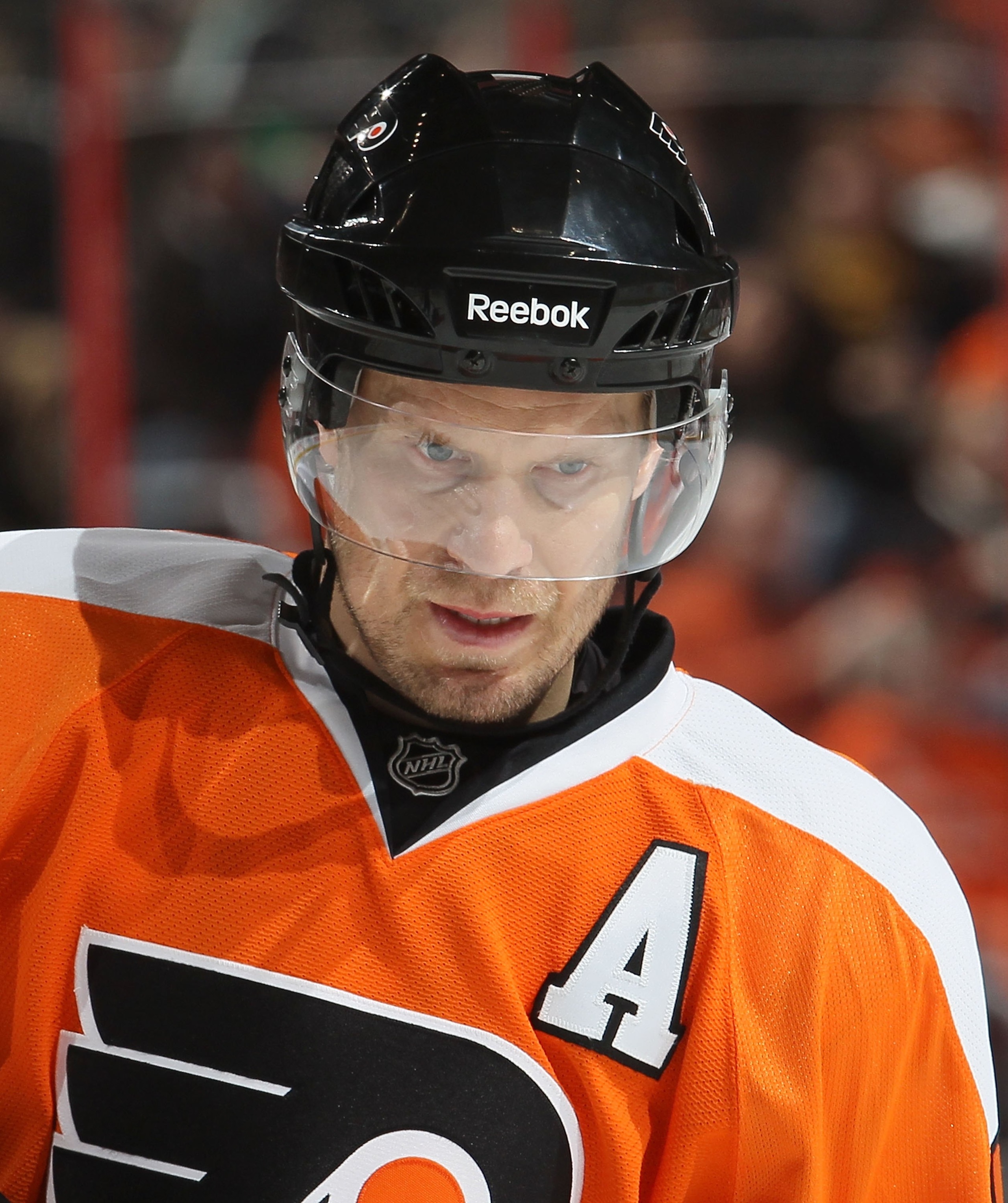 PHILADELPHIA, PA - MARCH 12:  Kimmo Timonen #44 of the Philadelphia Flyers skates against the Atlanta Thrashers on March 12, 2011 at Wells Fargo Center in Philadelphia, Pennsylvania.  (Photo by Jim McIsaac/Getty Images)