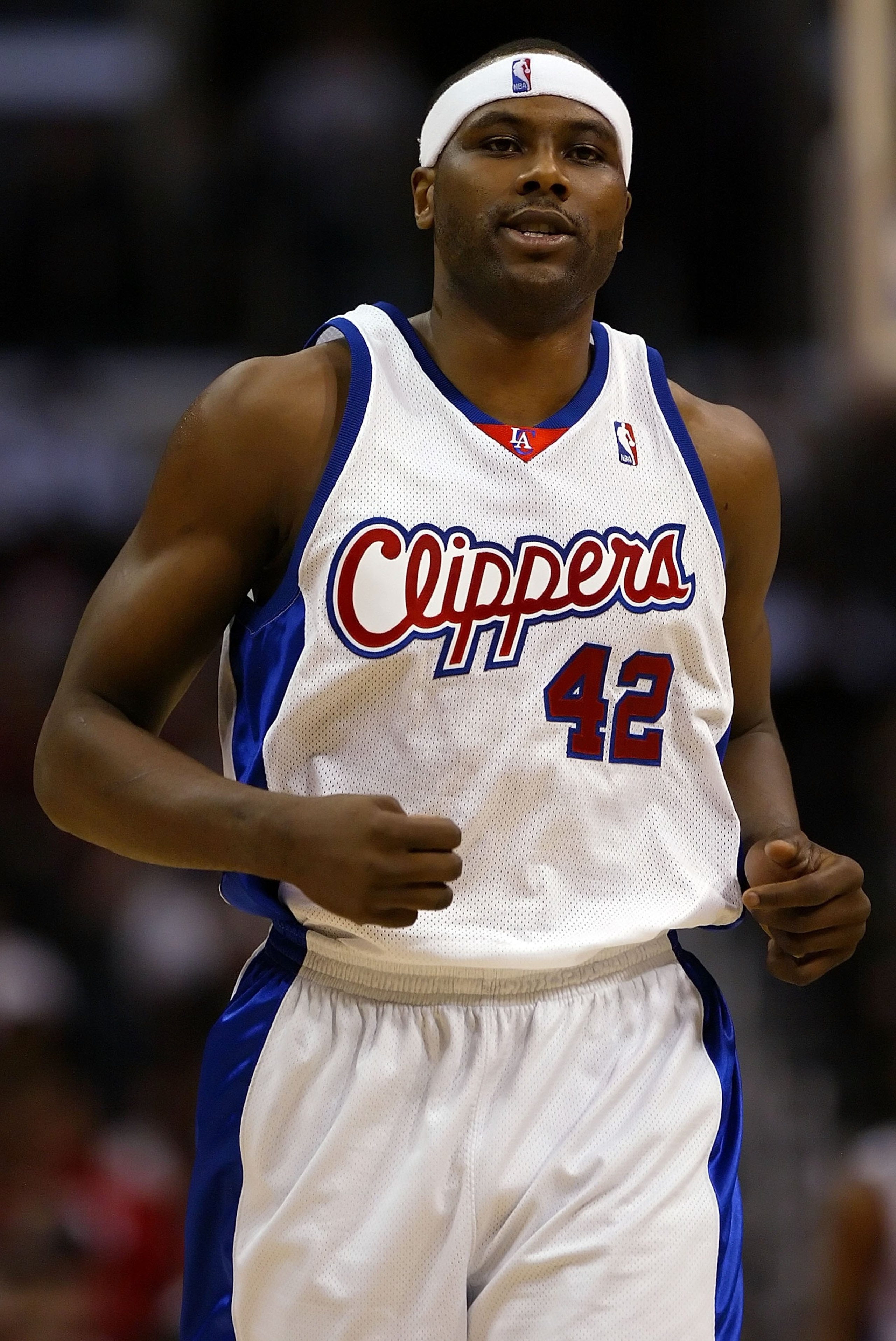 LOS ANGELES, CA - APRIL 18:  Elton Brand #42 of the Los Angeles Clippers looks on against the New Orleans/Oklahoma City Hornets at Staples Center on April 18, 2007 in Los Angeles, California. NOTE TO USER: User expressly acknowledges and agrees that, by d