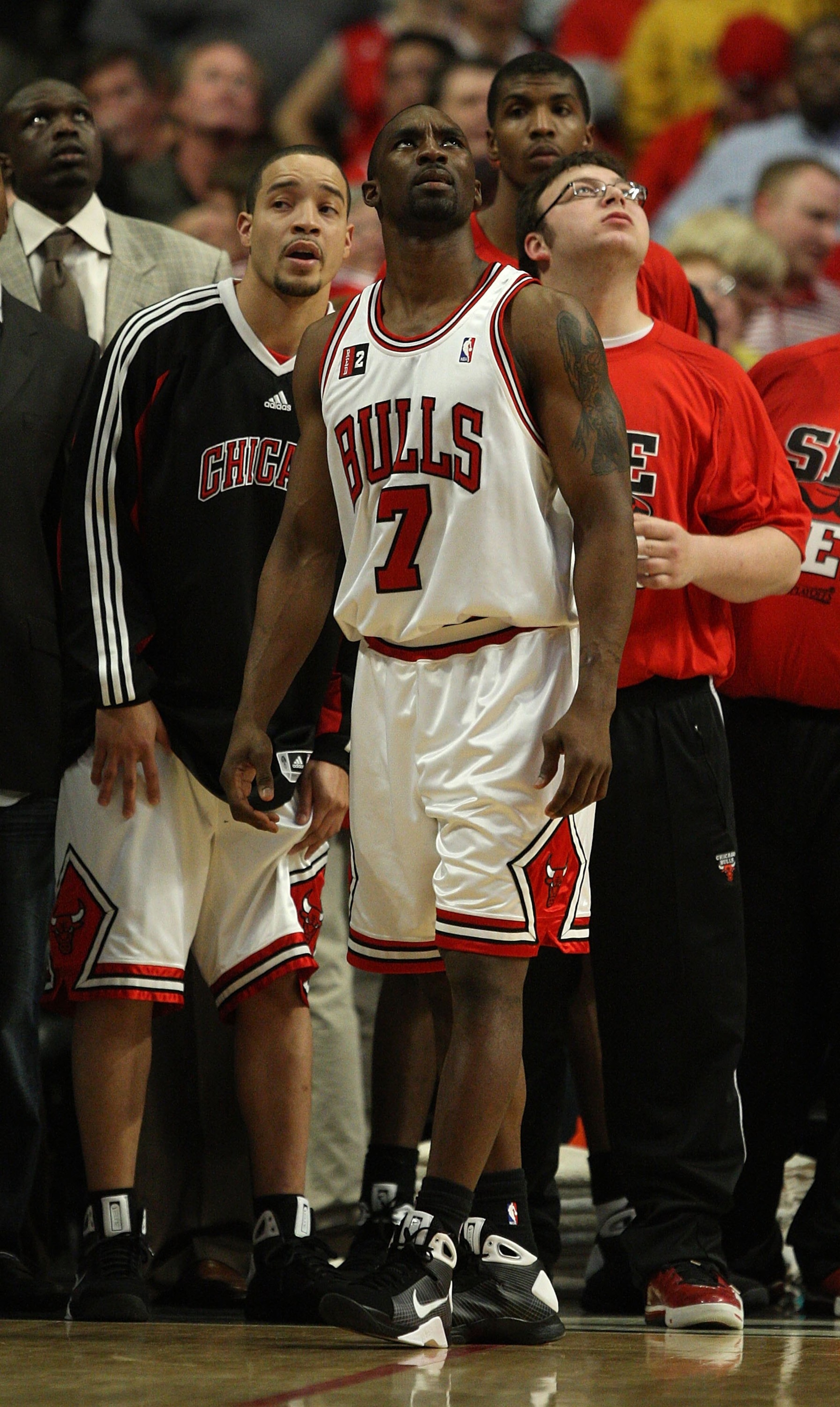 CHICAGO - APRIL 30: Ben Gordon #7 of the Chicago Bulls looks at the replay screen after fouling out against the Boston Celtics in Game Six of the Eastern Conference Quarterfinals during the 2009 NBA Playoffs at the United Center on April 30, 2009 in Chica