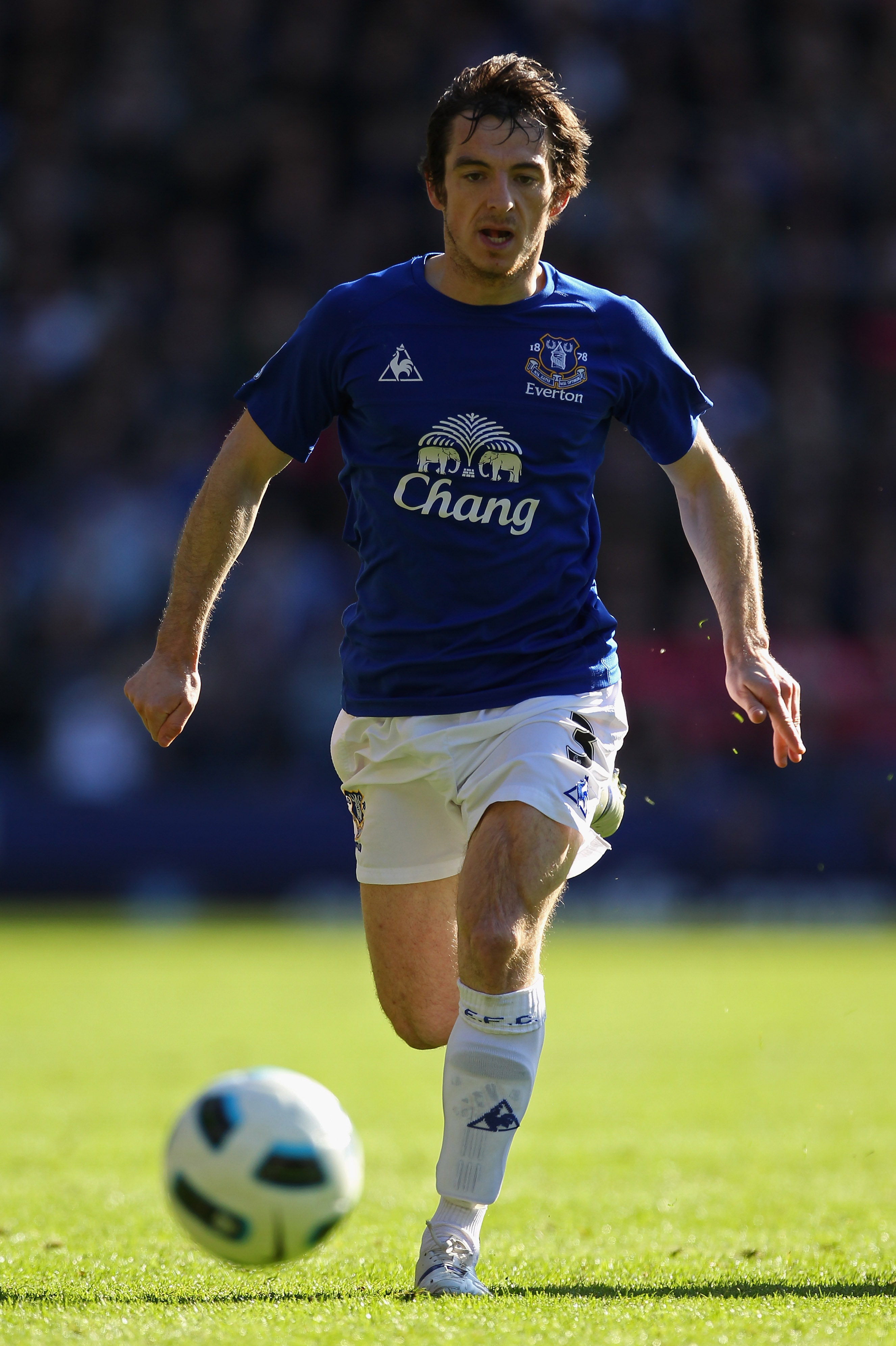 LIVERPOOL, ENGLAND - APRIL 02:  Leighton Baines of Everton chases the ball during the Barclays Premier League match between Everton and Aston Villa at Goodison Park on April 2, 2011 in Liverpool, England.  (Photo by Alex Livesey/Getty Images)