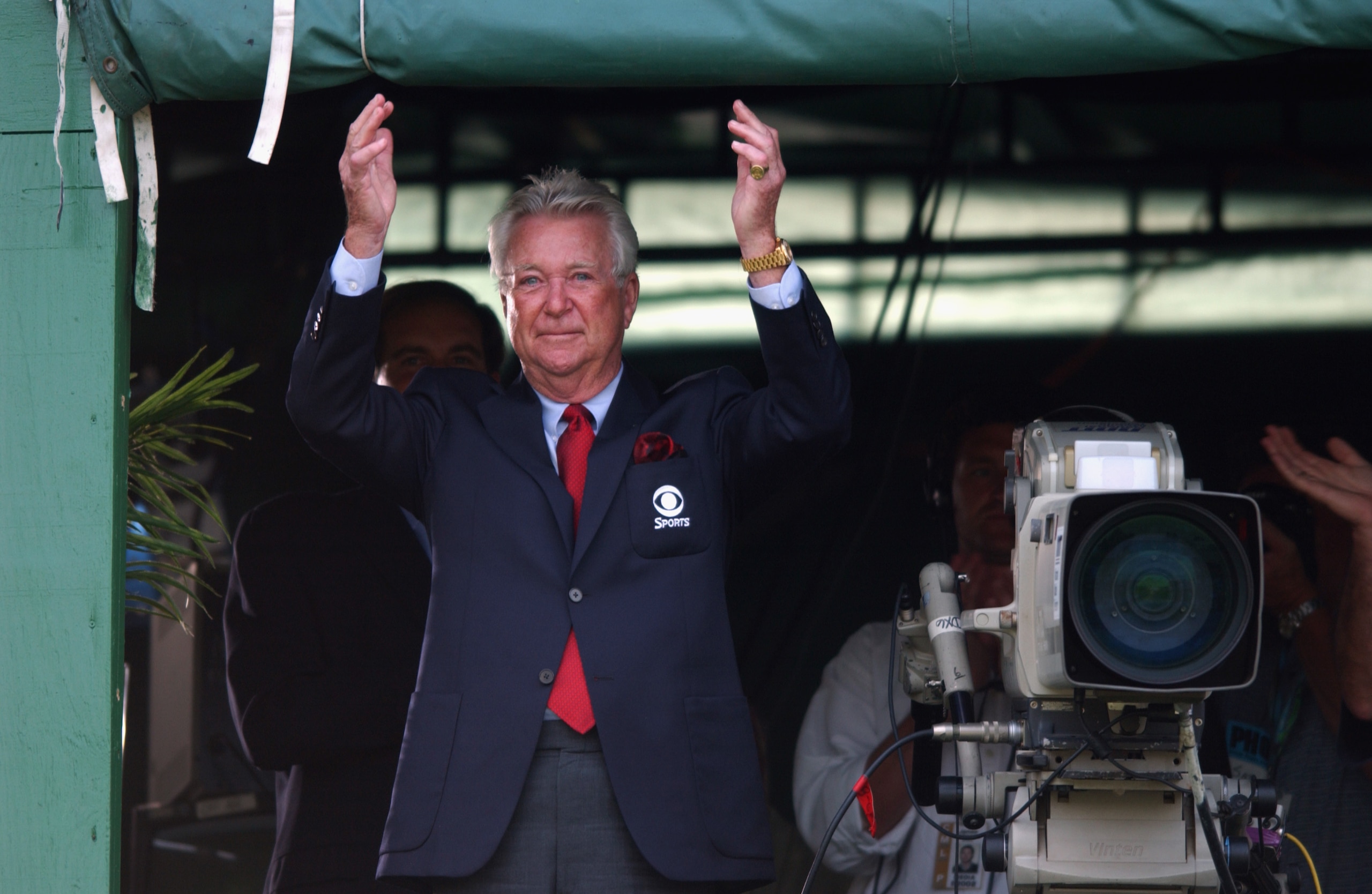 POTOMAC, MD - JUNE 2:  CBS Sports golf analyst Ken Venturi waves to the gallery during the final round of the Kemper Insurance Open won by Bob Estes at TPC Avenel in Potomac, Maryland on June 2, 2002.  (Photo By Doug Pensinger/Getty Images)