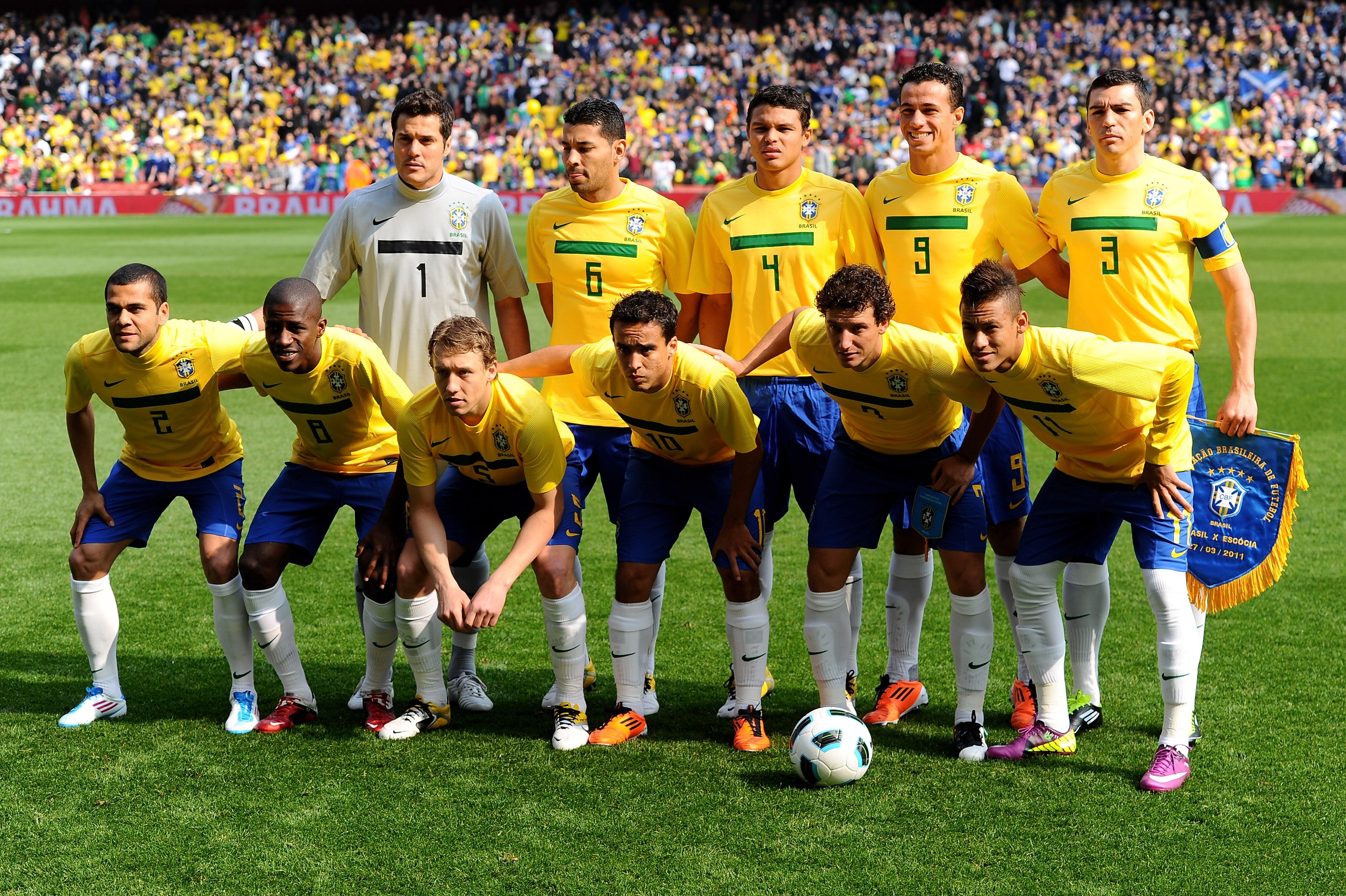 LONDON, ENGLAND - MARCH 27:  The Brazil team line up prior to the International friendly match between Brazil and Scotland at Emirates Stadium on March 27, 2011 in London, England.  (Photo by Mike Hewitt/Getty Images)