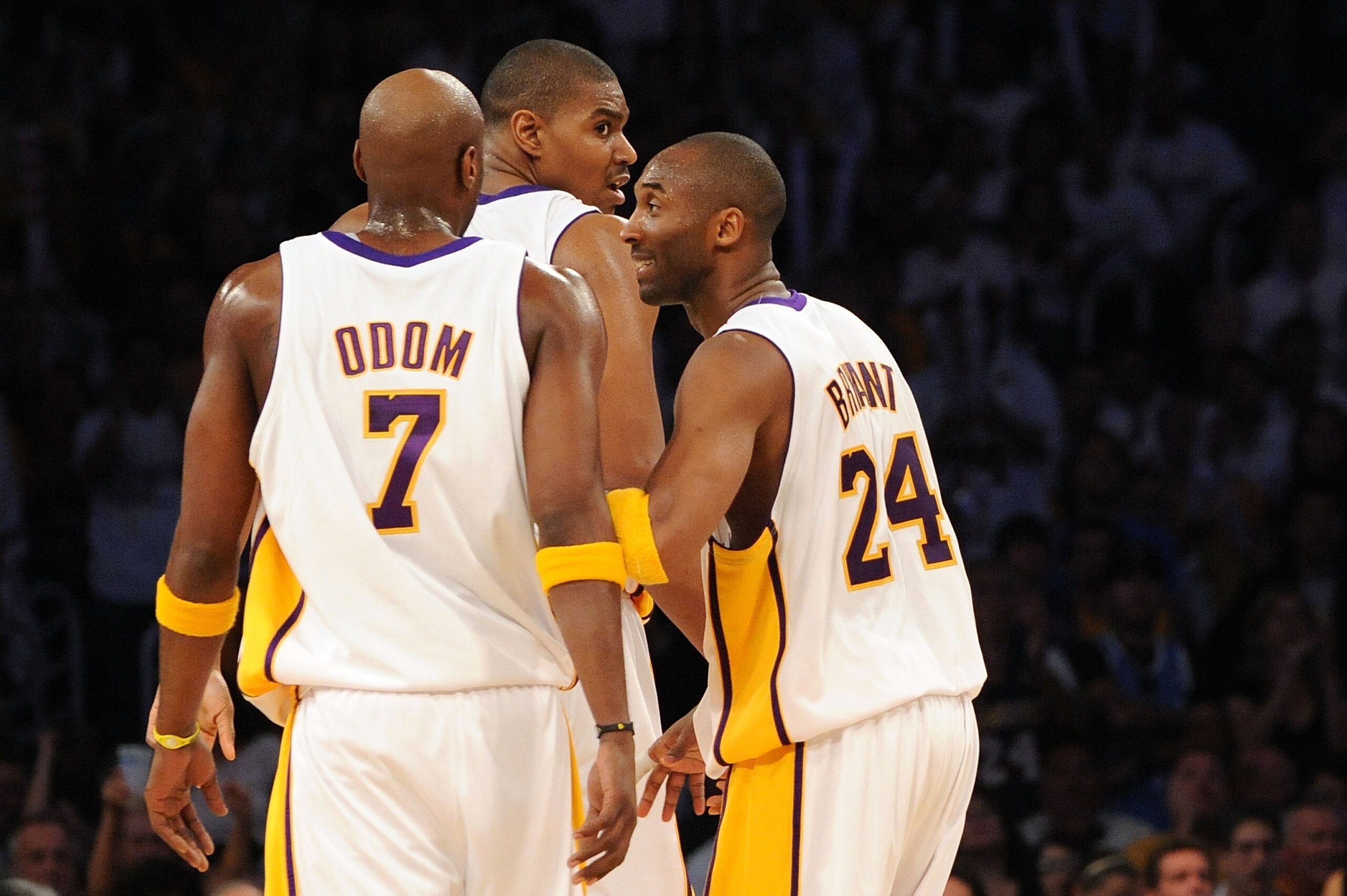 LOS ANGELES, CA - JUNE 06: Kobe Bryant #24 of the Los Angeles Lakers talks with Lamar Odom #7 and Andrew Bynum #17 against the Boston Celtics in Game Two of the 2010 NBA Finals at Staples Center on June 6, 2010 in Los Angeles, California. NOTE TO USER: U LOS ANGELES, CA - JUNE 06: Kobe Bryant #24 of the Los Angeles Lakers talks with Lamar Odom #7 and Andrew Bynum #17 against the Boston Celtics in Game Two of the 2010 NBA Finals at Staples Center on June 6, 2010 in Los Angeles, California. NOTE TO USER: U