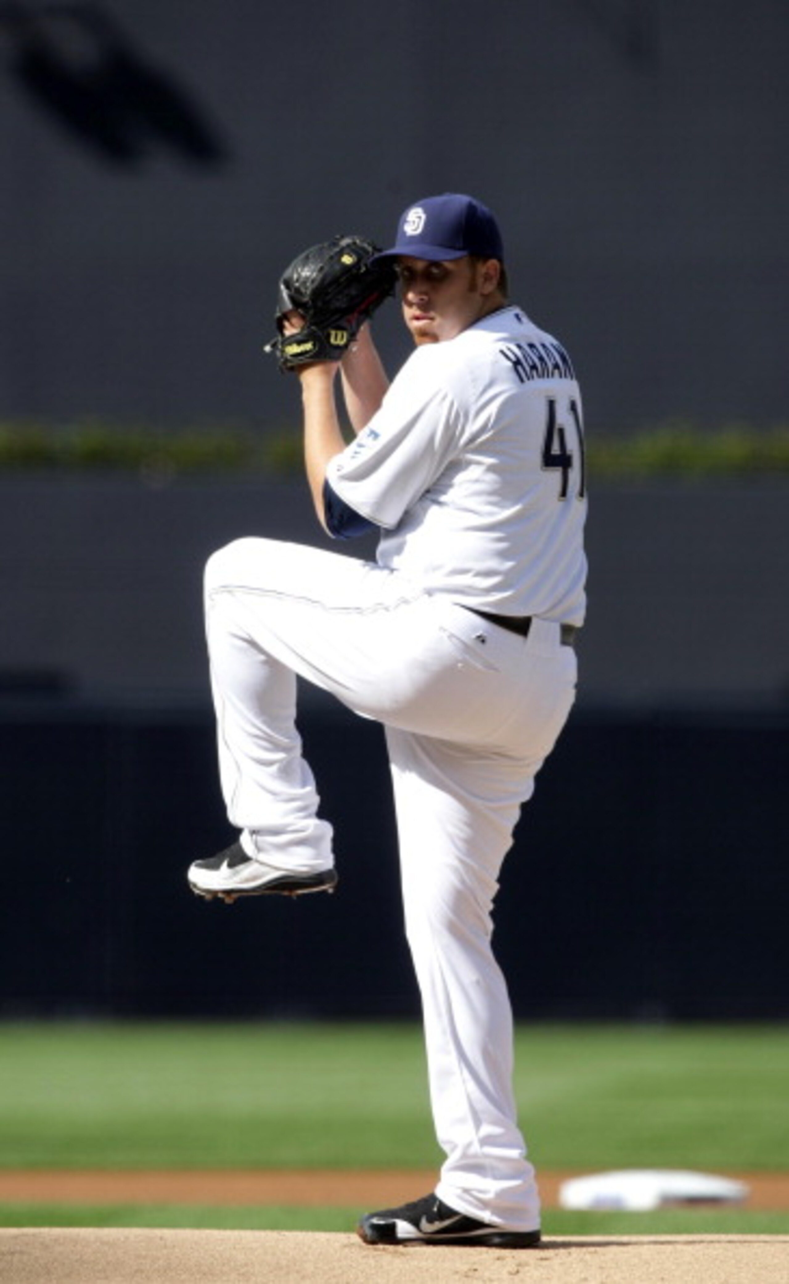 SAN DIEGO, CA - APRIL 5:  Starting Pitcher Aaron Harang #41 of the San Diego Padres throws from the mound against the San Francisco Giants during their MLB Game at Petco Park on April 5, 2011 in San Diego, California. (Photo by Donald Miralle/Getty Images
