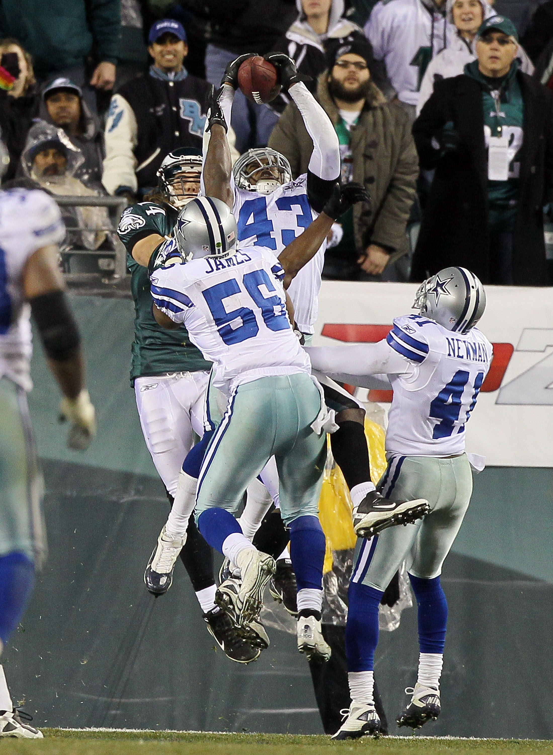 Dallas Cowboys on X: DT @Osagoeshard busts through the middle for a Cowboys  sack! #DALvsWAS