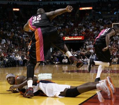 photo courtesy http://www.insidehoops.com/forum/showthread.php?t=175890&page=5