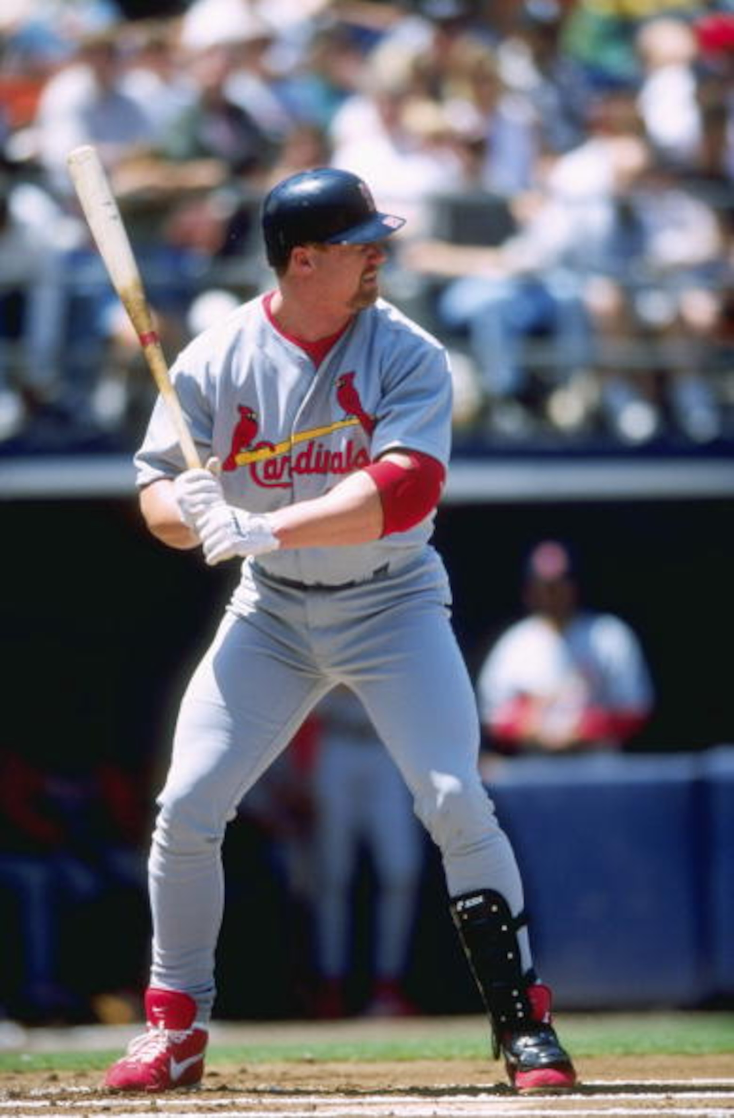 20 May 1999:  Mark McGwire #25 of the St. Louis Cardinals at bat during the game against the San Diego Padres at the Qualcom Stadium in San Diego, California. The Cardinals defeated the Padres 6-4. Mandatory Credit: Vincent Laforet  /Allsport
