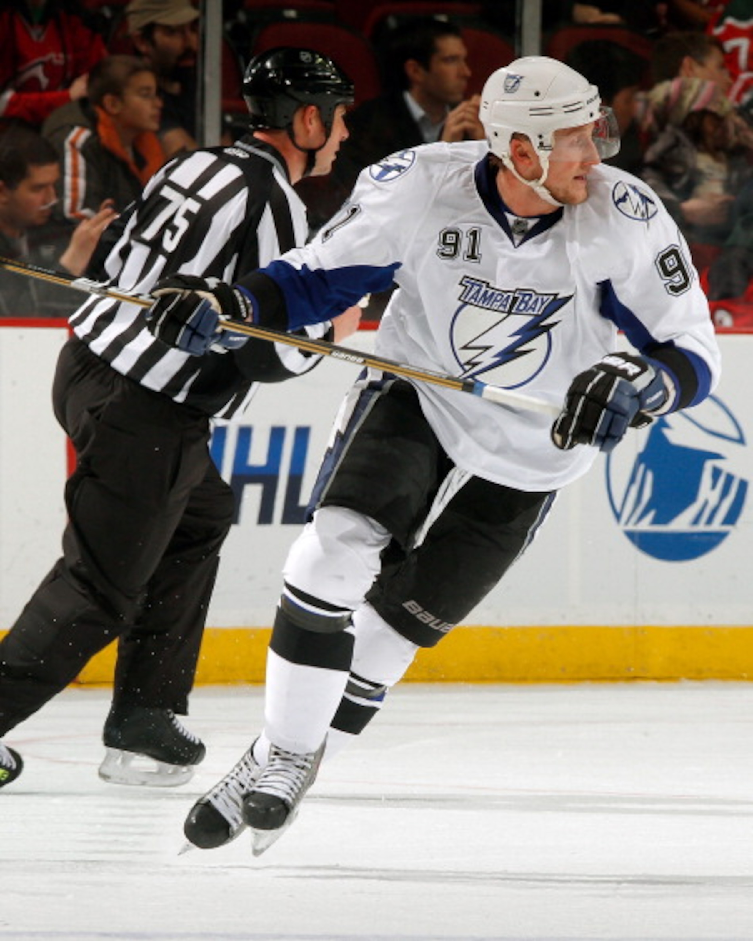 NEWARK, NJ - MARCH 02:  Steven Stamkos #91 of the Tampa Bay Lightning skates during an NHL hockey game against the New Jersey Devils at the Prudential Center on March 2, 2011 in Newark, New Jersey.  (Photo by Paul Bereswill/Getty Images)