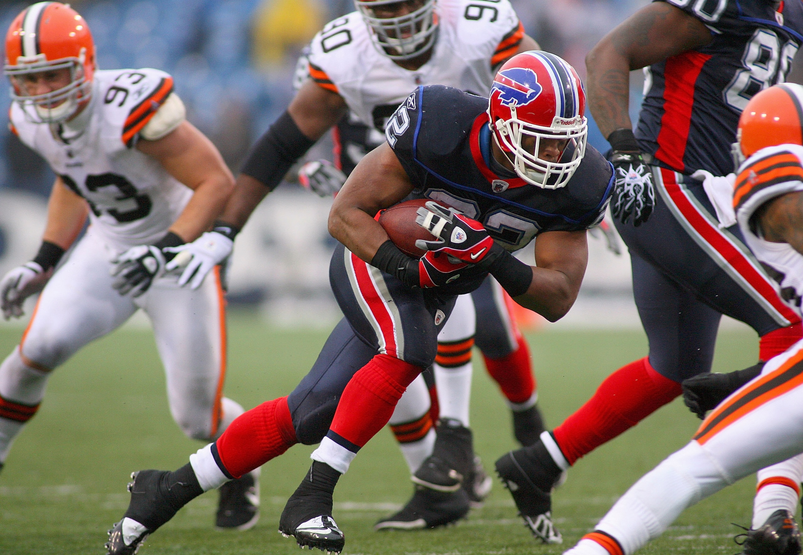 ORCHARD PARK, NY - DECEMBER 12: Fred Jackson #22 of the Buffalo Bills runs against the Cleveland Browns at Ralph Wilson Stadium on December 12, 2010 in Orchard Park, New York. Buffalo won 13-6. (Photo by Rick Stewart/Getty Images)